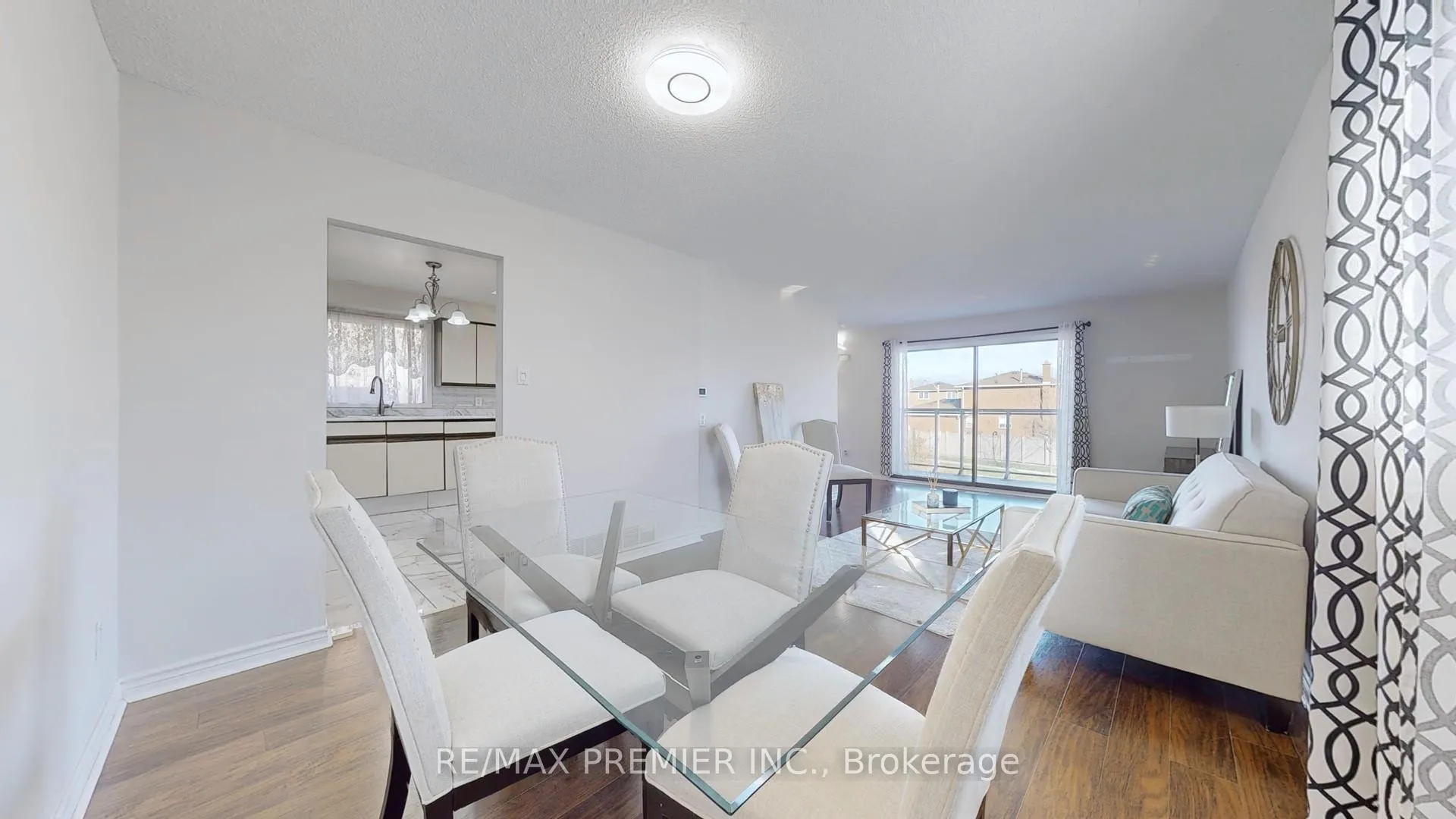 Photo 9 of 105 Fairglen Avenue, Brampton, Brampton West — HOMEH