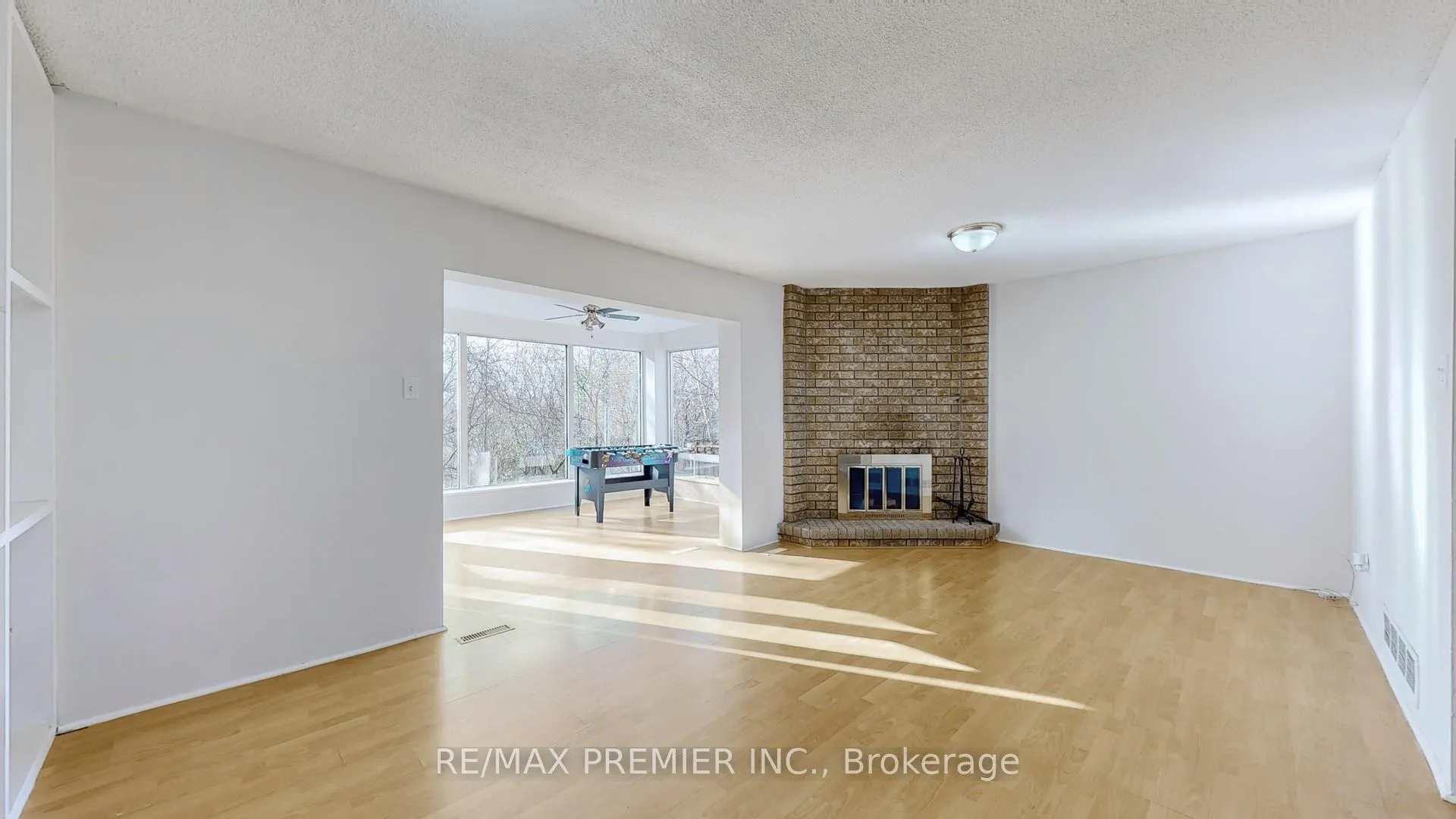 Photo 24 of 105 Fairglen Avenue, Brampton, Brampton West — HOMEH