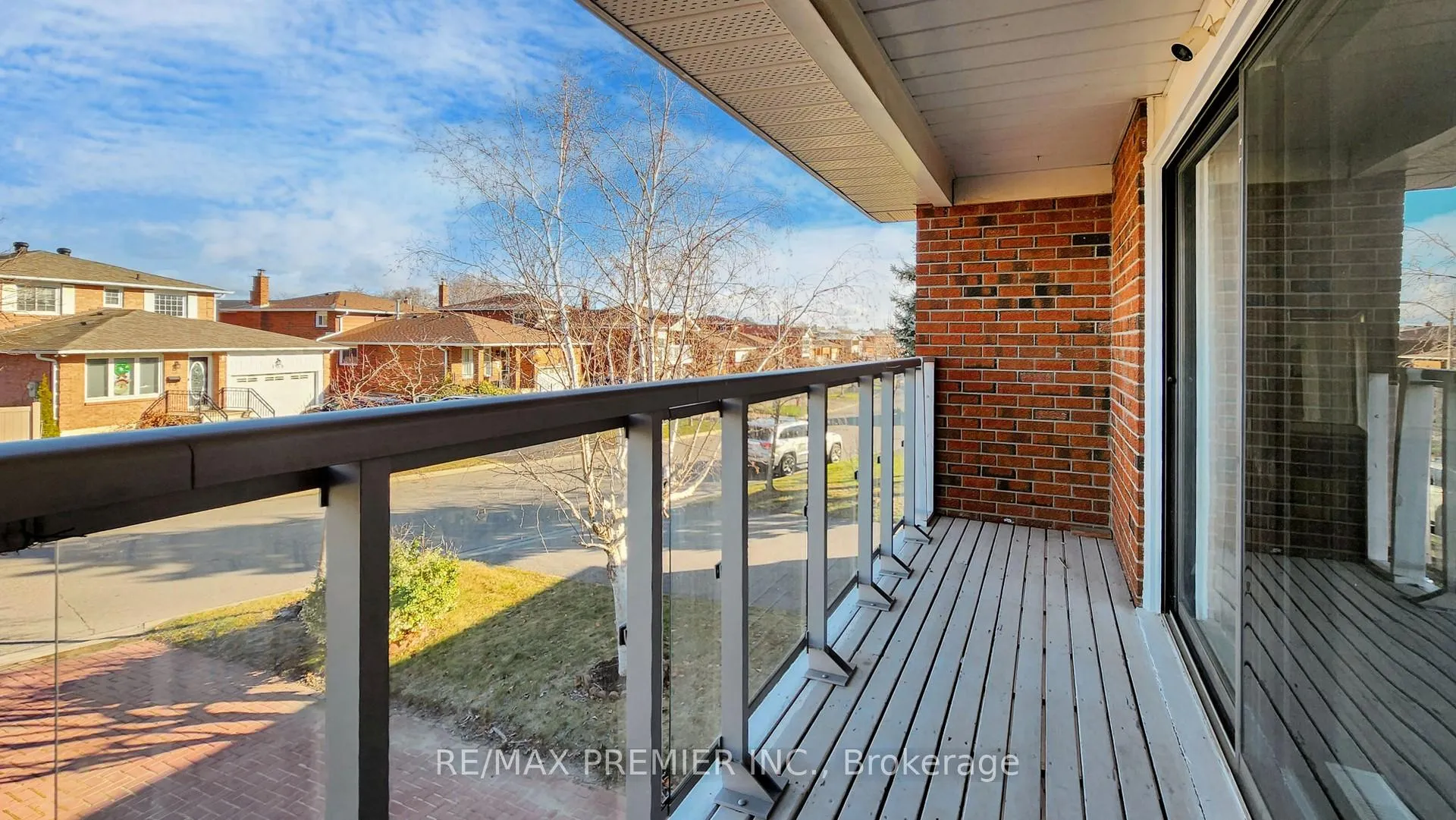 Photo 36 of 105 Fairglen Avenue, Brampton, Brampton West — HOMEH