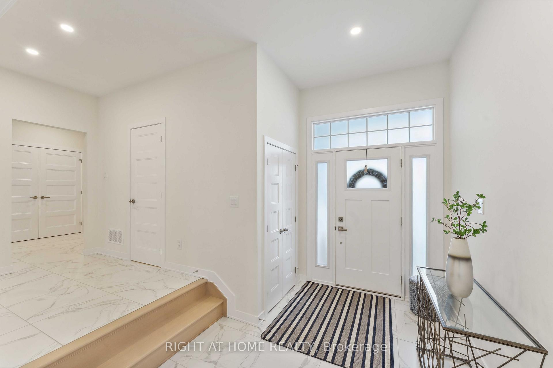 Photo 2 of 79 Esban Drive, Ottawa, Blossom Park/Kemp Park/Findlay Creek — HOMEH