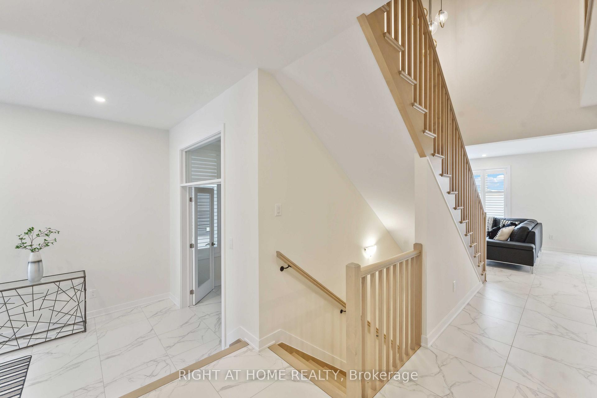 Photo 4 of 79 Esban Drive, Ottawa, Blossom Park/Kemp Park/Findlay Creek — HOMEH
