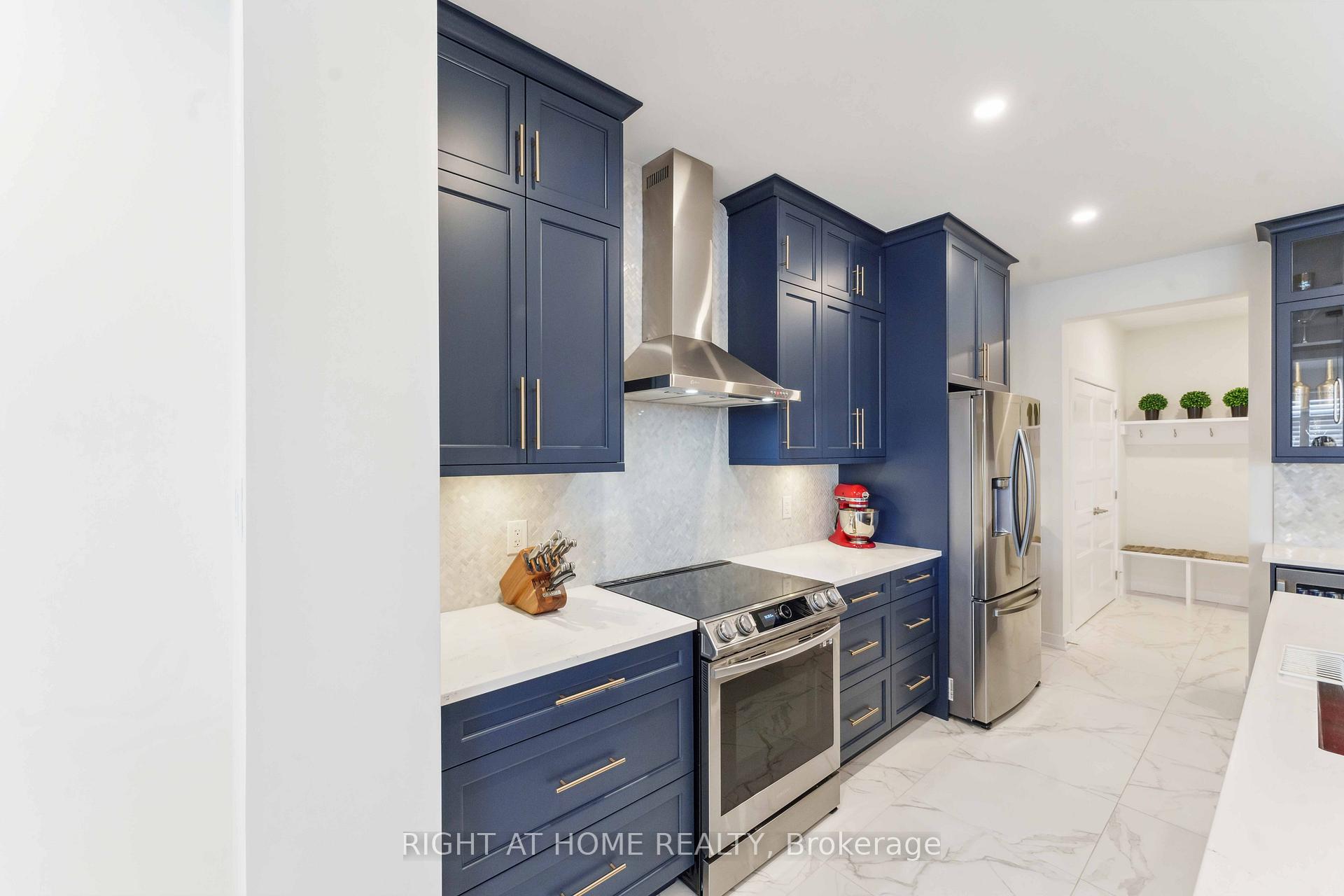 Photo 11 of 79 Esban Drive, Ottawa, Blossom Park/Kemp Park/Findlay Creek — HOMEH