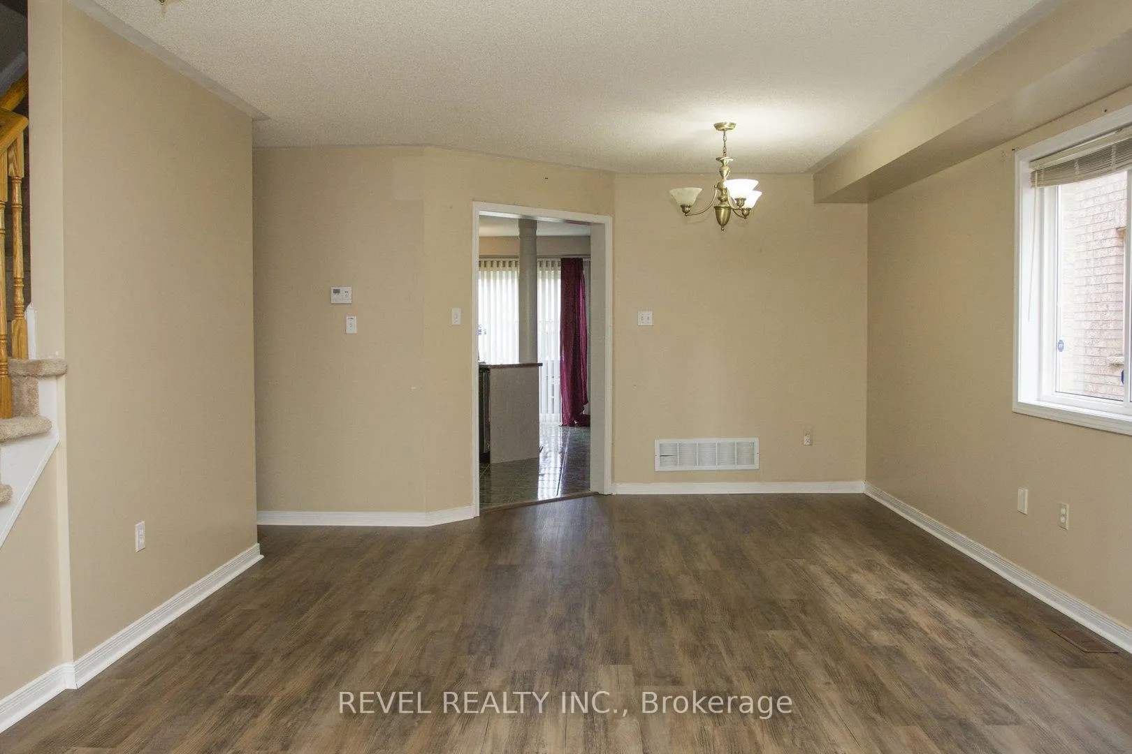 Photo 2 of 97 Native Landing, Brampton, Fletcher's Creek Village — HOMEH