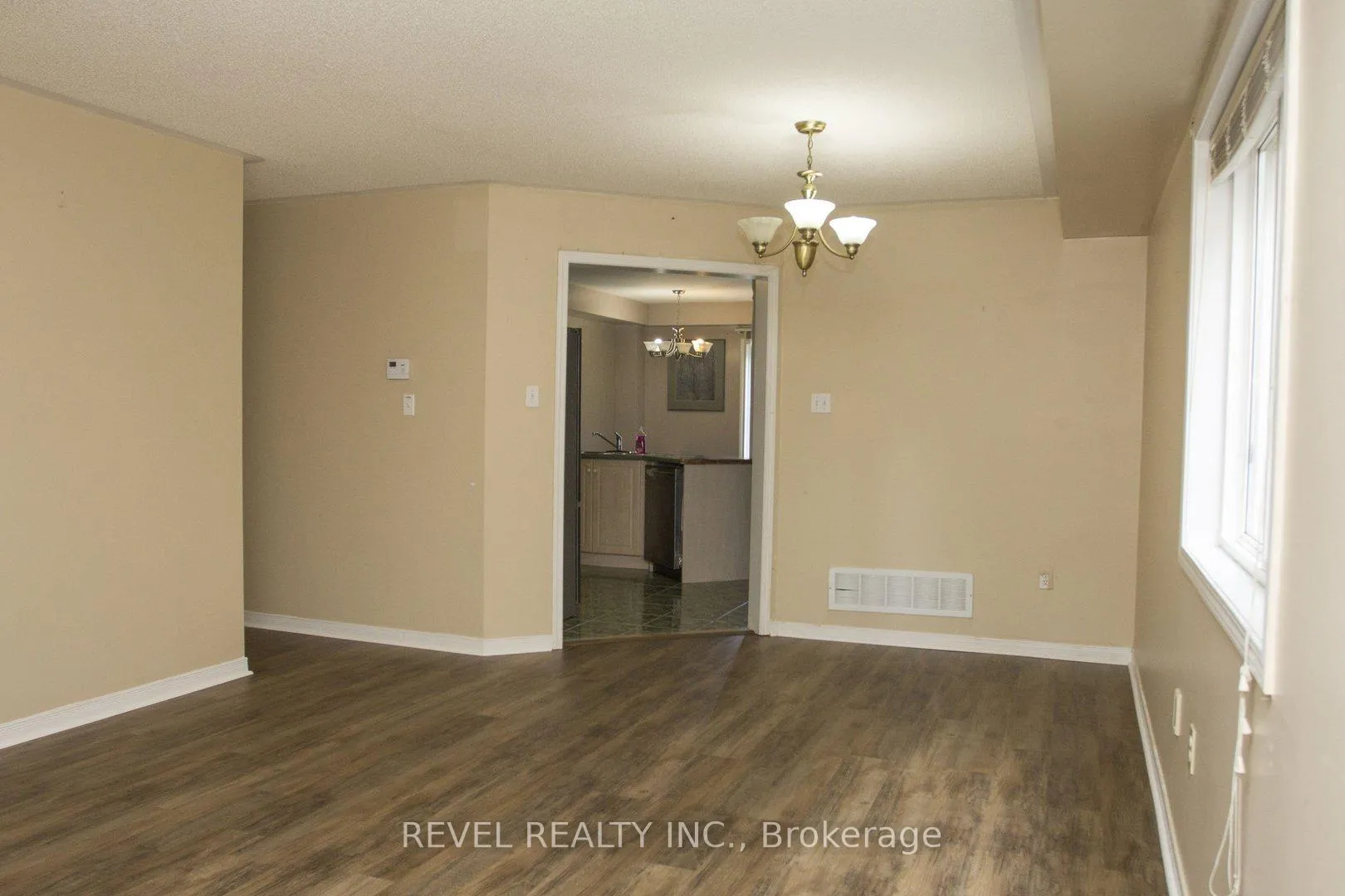 Photo 3 of 97 Native Landing, Brampton, Fletcher's Creek Village — HOMEH