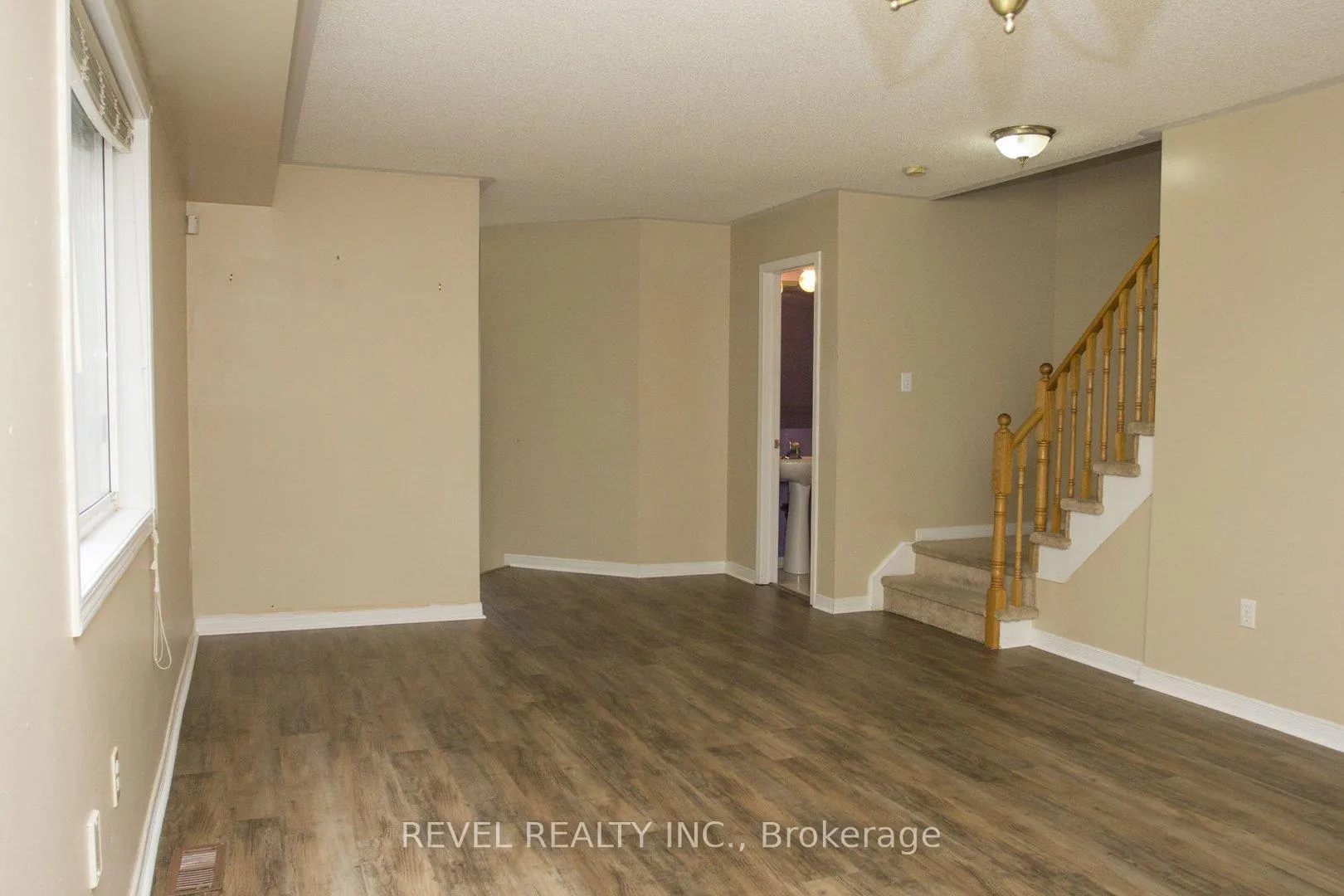 Photo 4 of 97 Native Landing, Brampton, Fletcher's Creek Village — HOMEH