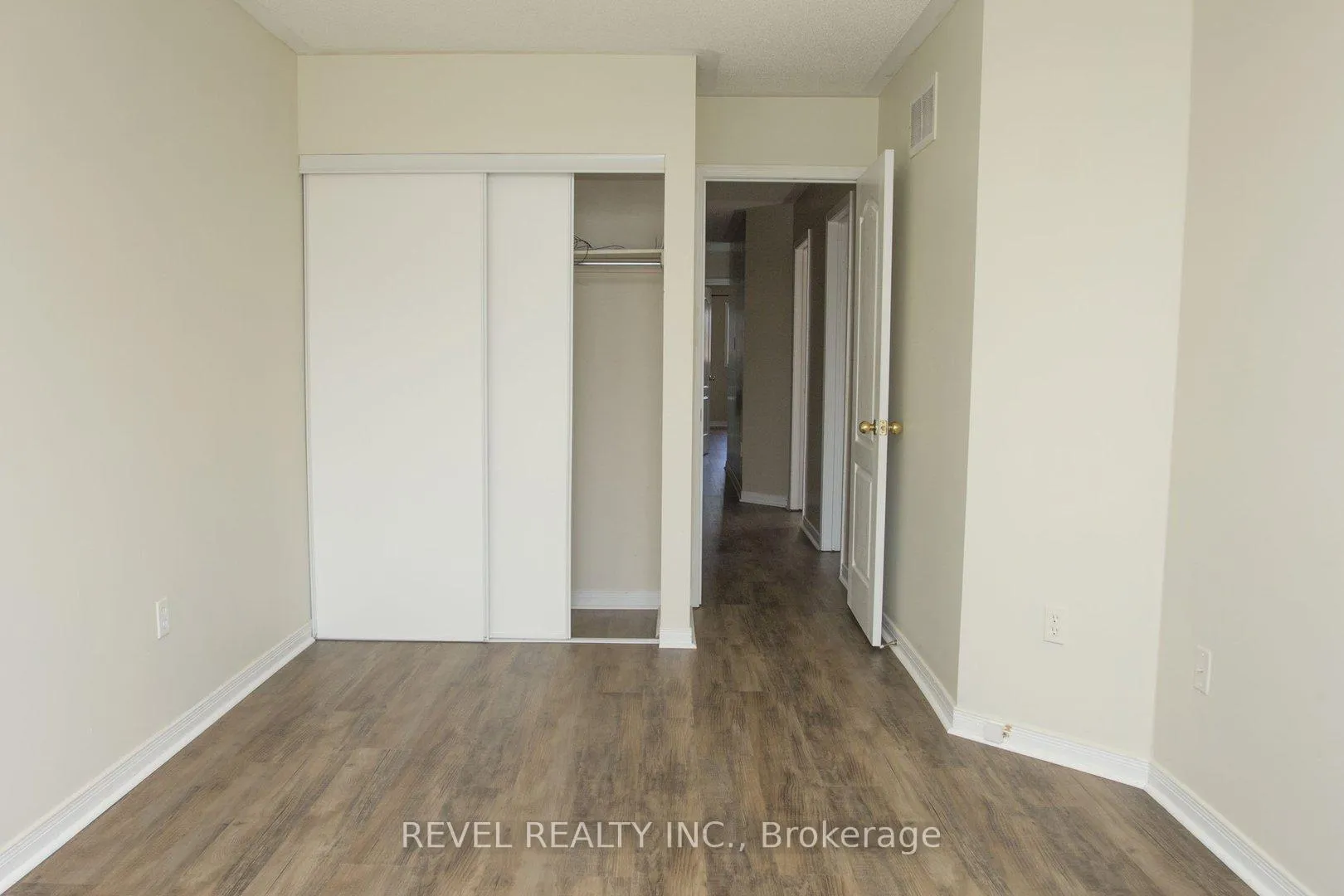Photo 11 of 97 Native Landing, Brampton, Fletcher's Creek Village — HOMEH