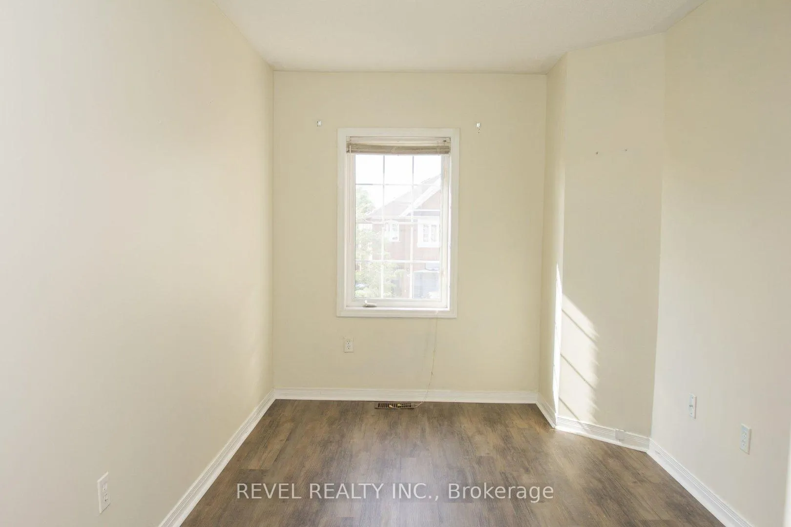 Photo 12 of 97 Native Landing, Brampton, Fletcher's Creek Village — HOMEH