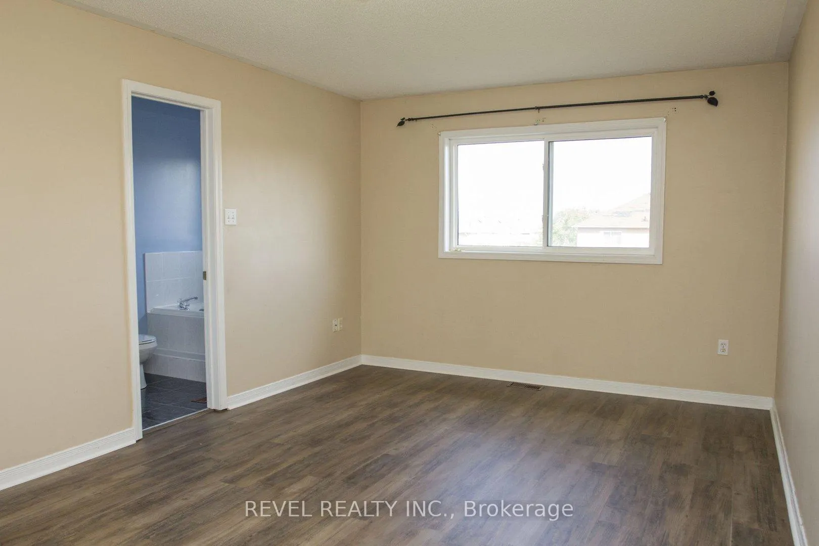 Photo 19 of 97 Native Landing, Brampton, Fletcher's Creek Village — HOMEH