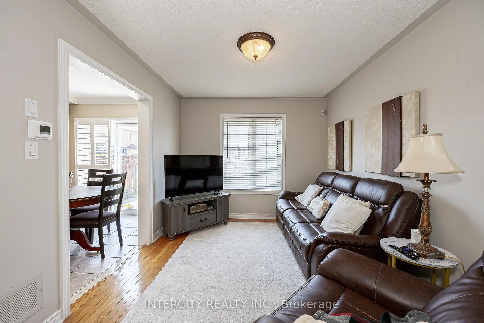 Photo 12 of 91 Adventure Crescent, Vaughan, Vellore Village — HOMEH