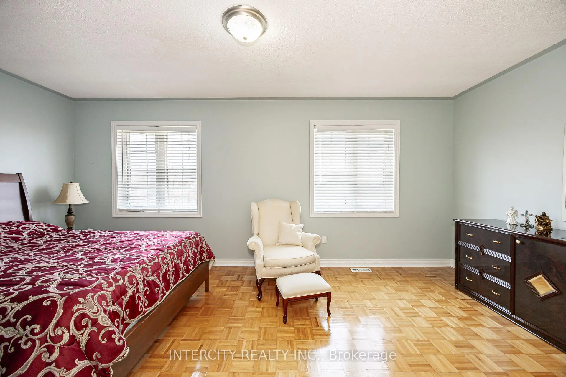 Photo 18 of 91 Adventure Crescent, Vaughan, Vellore Village — HOMEH