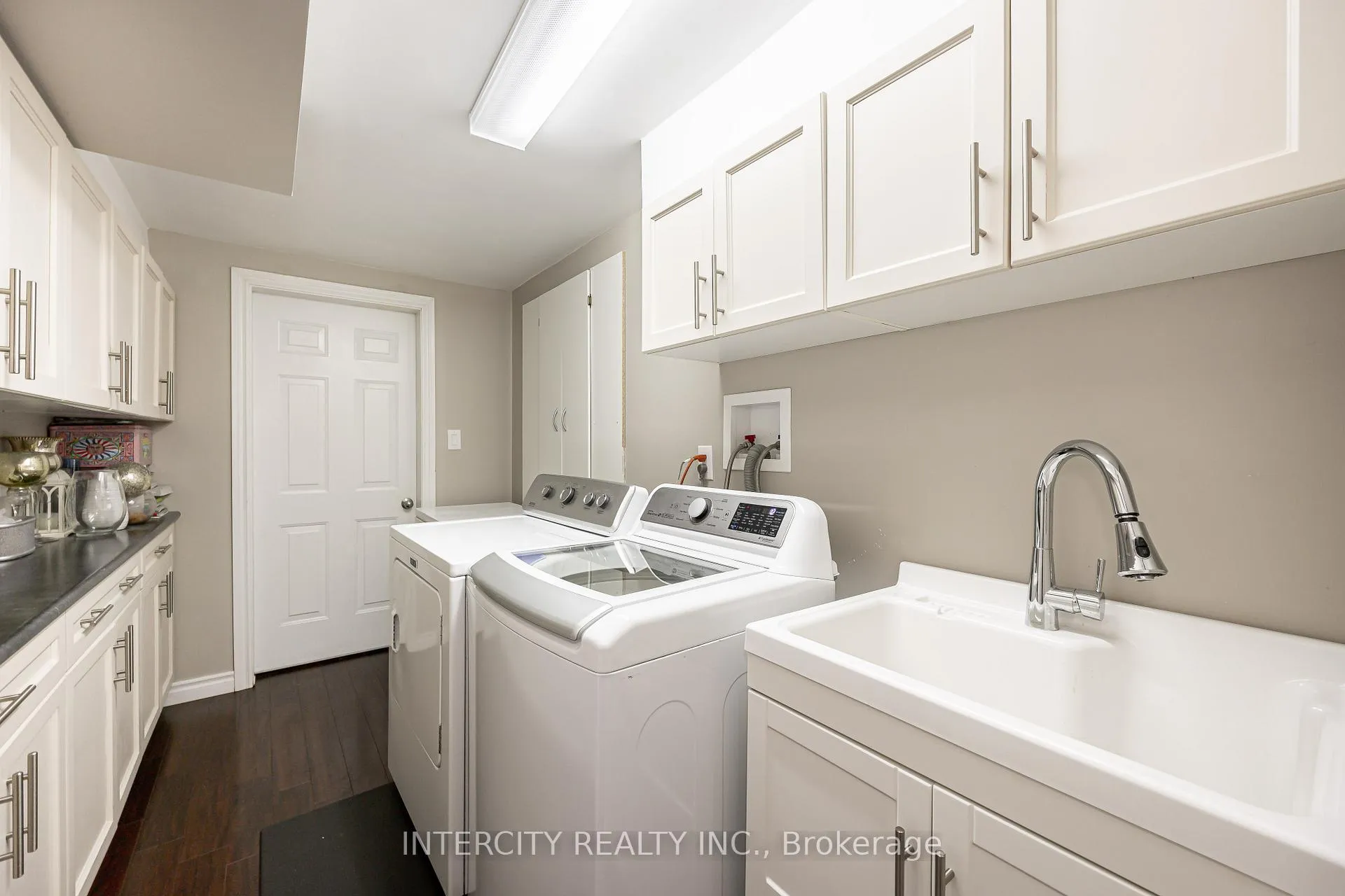 Photo 32 of 91 Adventure Crescent, Vaughan, Vellore Village — HOMEH