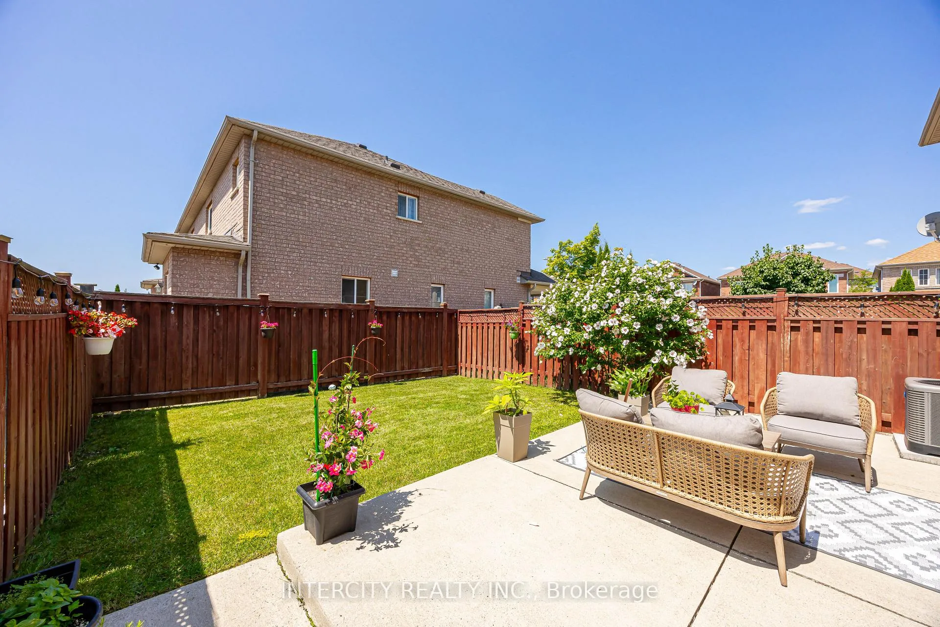 Photo 36 of 91 Adventure Crescent, Vaughan, Vellore Village — HOMEH