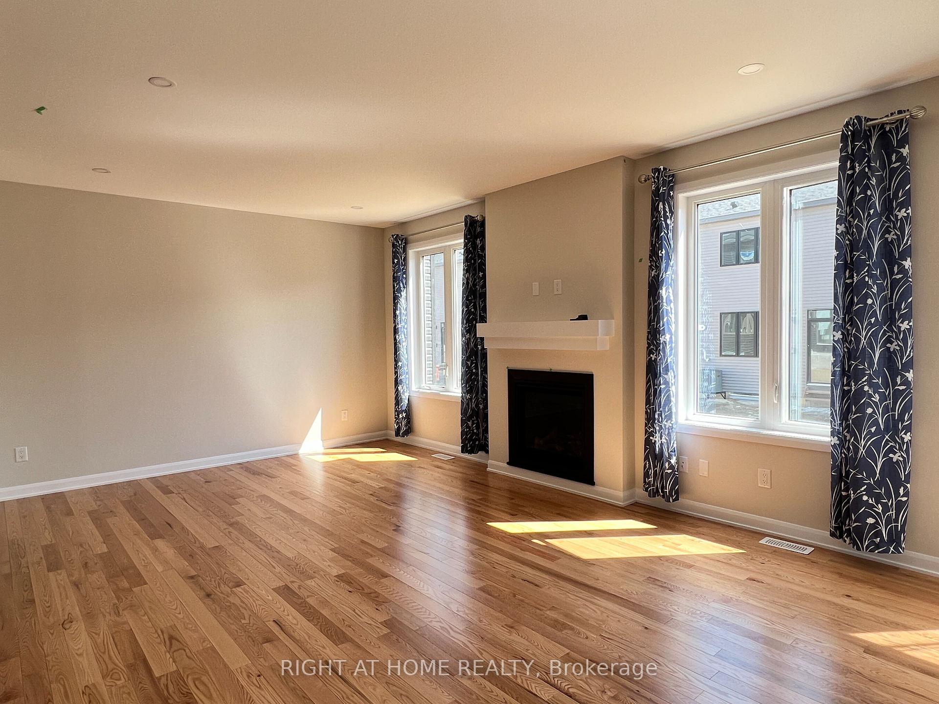 Photo 8 of 855 Cappamore Drive, Ottawa, Barrhaven - Half Moon Bay — HOMEH