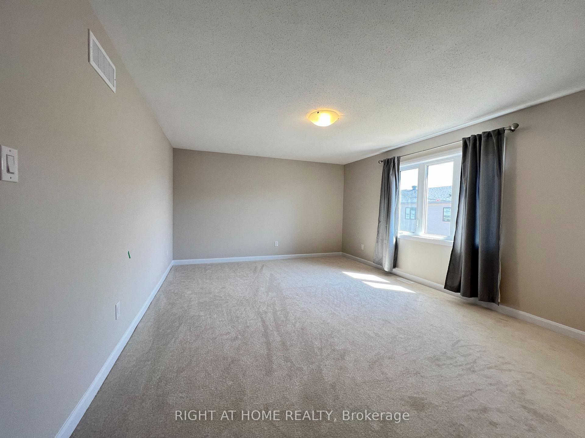 Photo 13 of 855 Cappamore Drive, Ottawa, Barrhaven - Half Moon Bay — HOMEH
