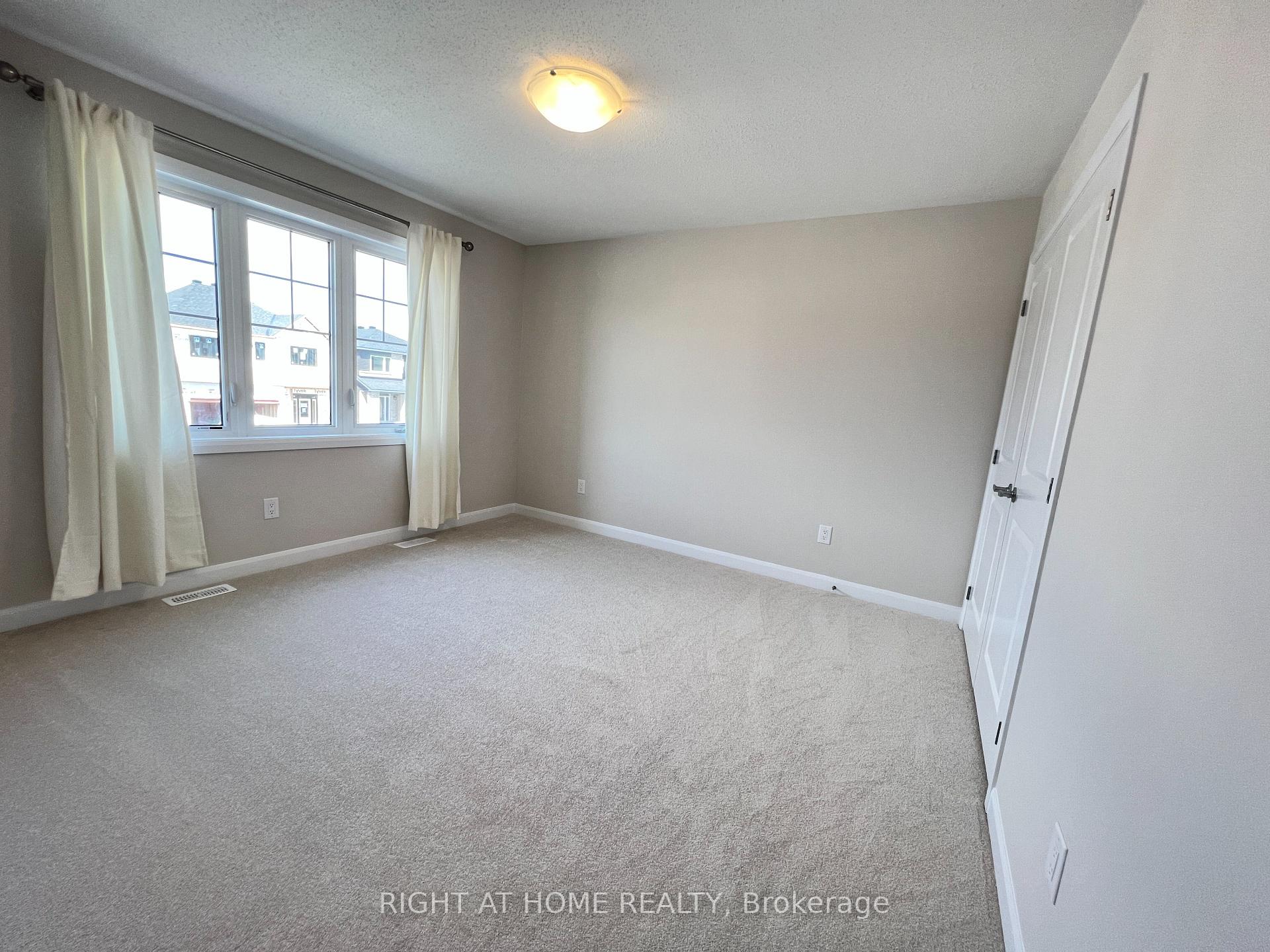 Photo 16 of 855 Cappamore Drive, Ottawa, Barrhaven - Half Moon Bay — HOMEH