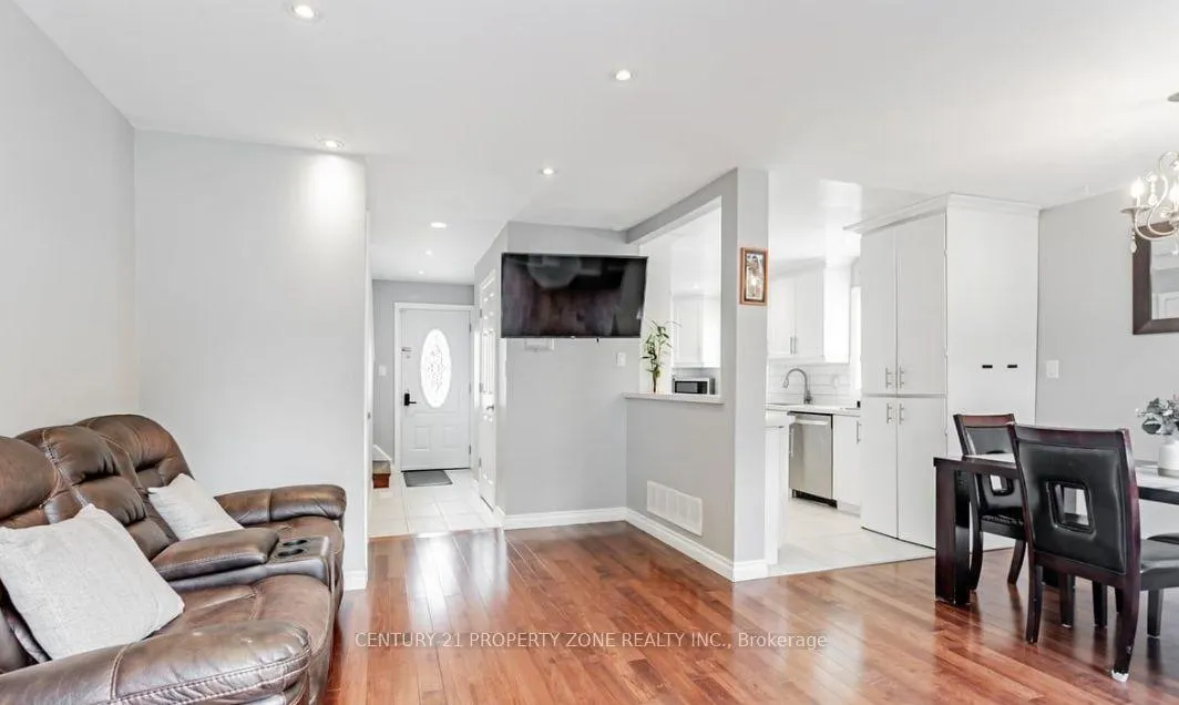 Photo 5 of 156 Martindale Crescent, Brampton, Bram West — HOMEH
