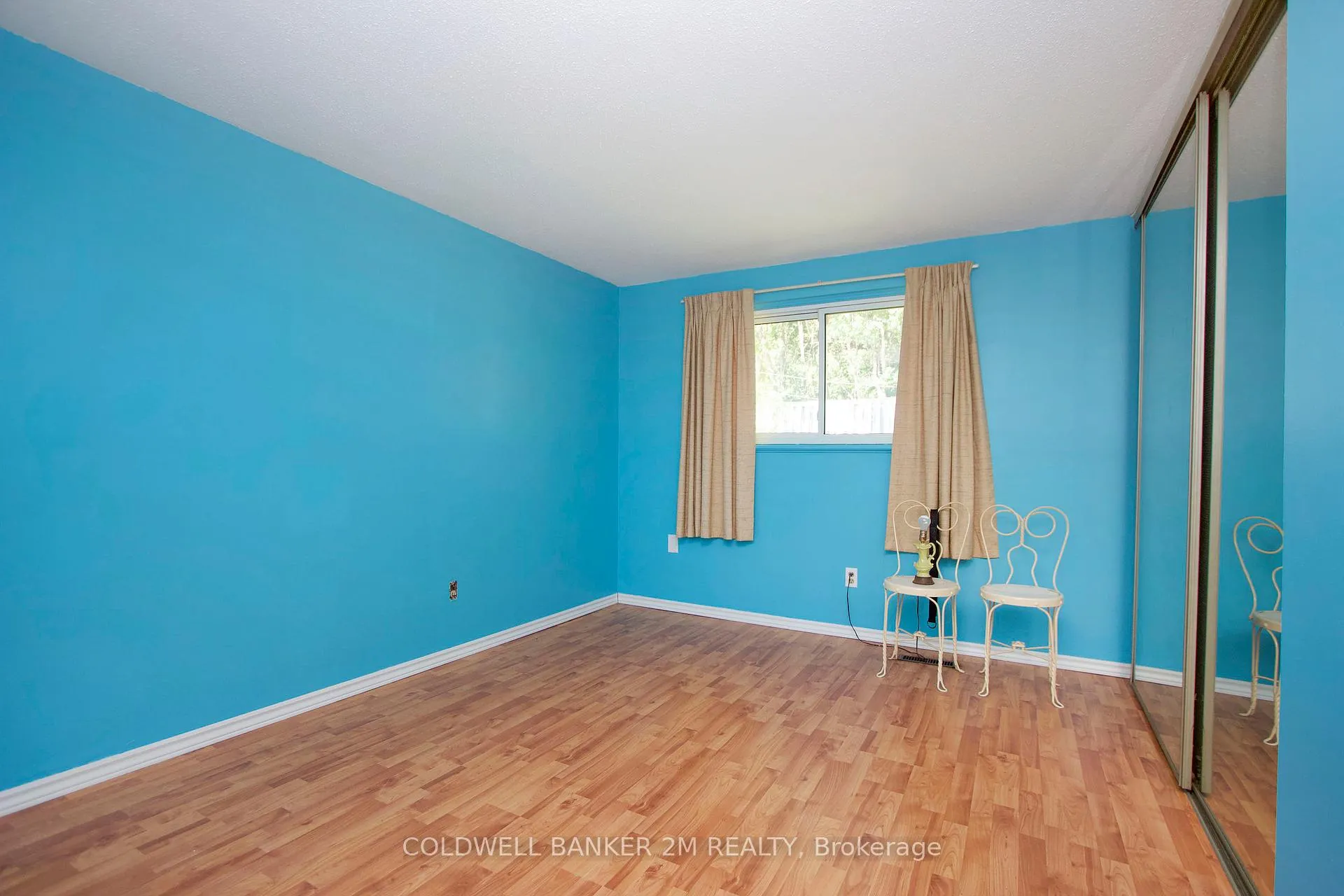 Photo 7 of 719 Wesley Drive, Oshawa, Donevan — HOMEH