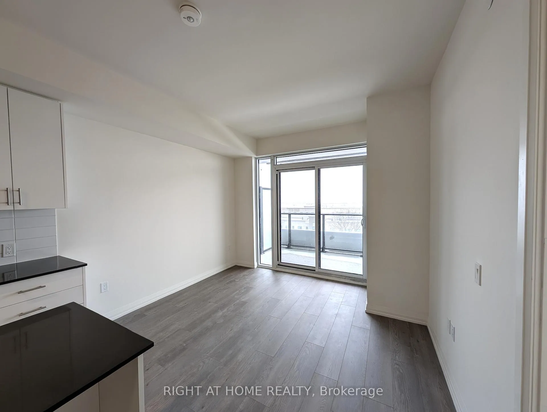 Photo 6 of Unit 408, 8960 Jane Street, Vaughan, Vellore Village — HOMEH