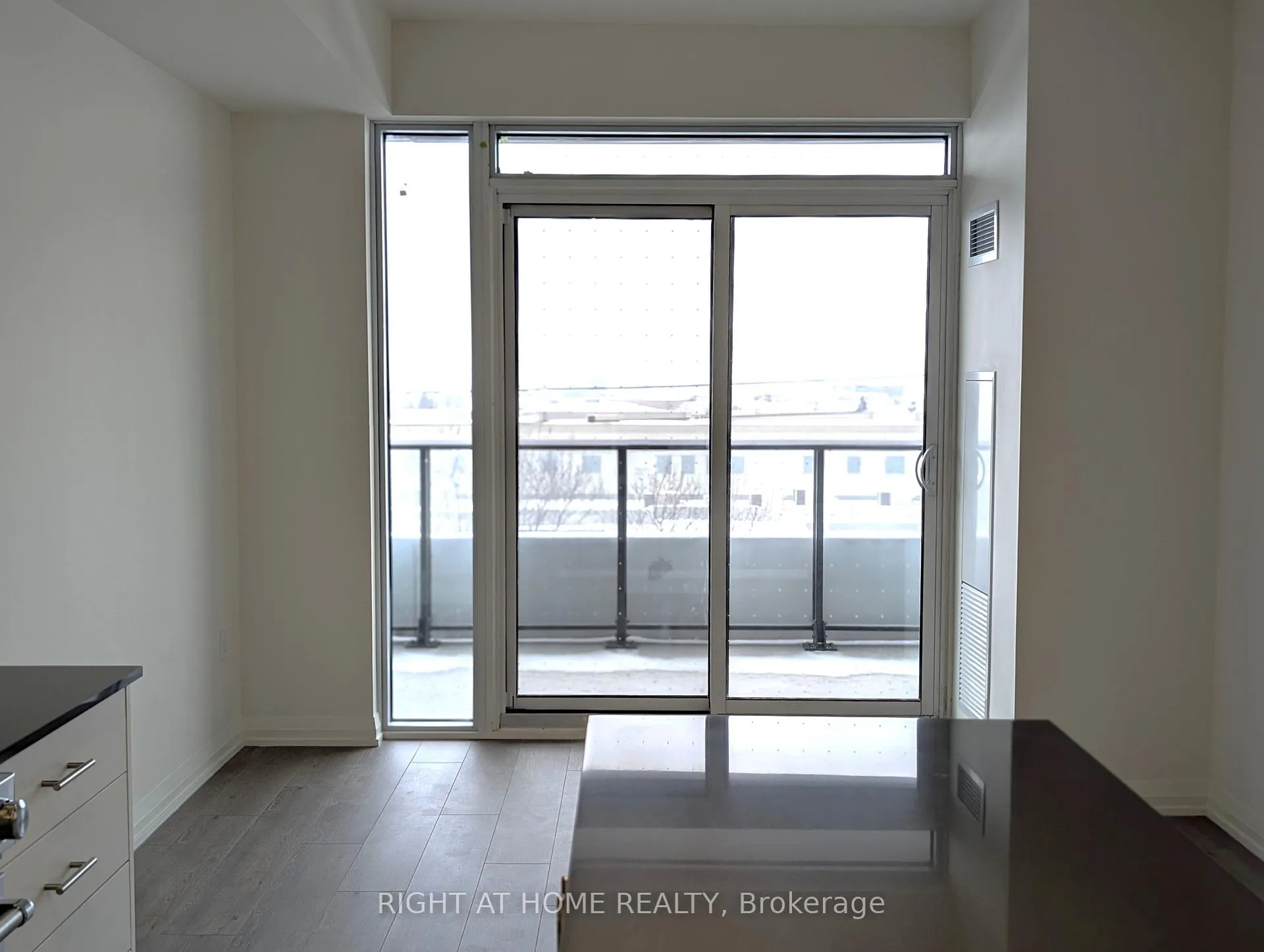 Photo 8 of Unit 408, 8960 Jane Street, Vaughan, Vellore Village — HOMEH