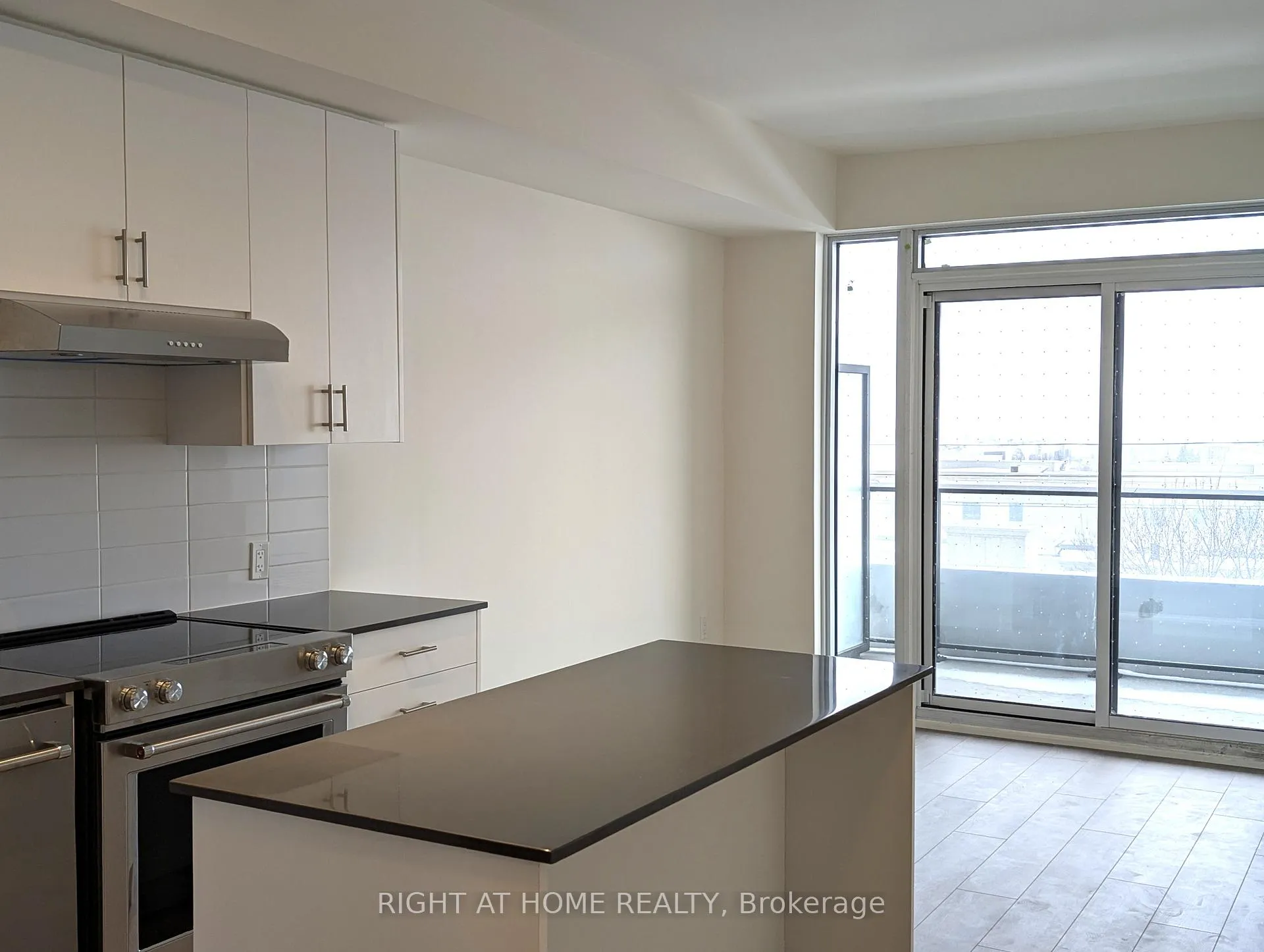 Photo 9 of Unit 408, 8960 Jane Street, Vaughan, Vellore Village — HOMEH