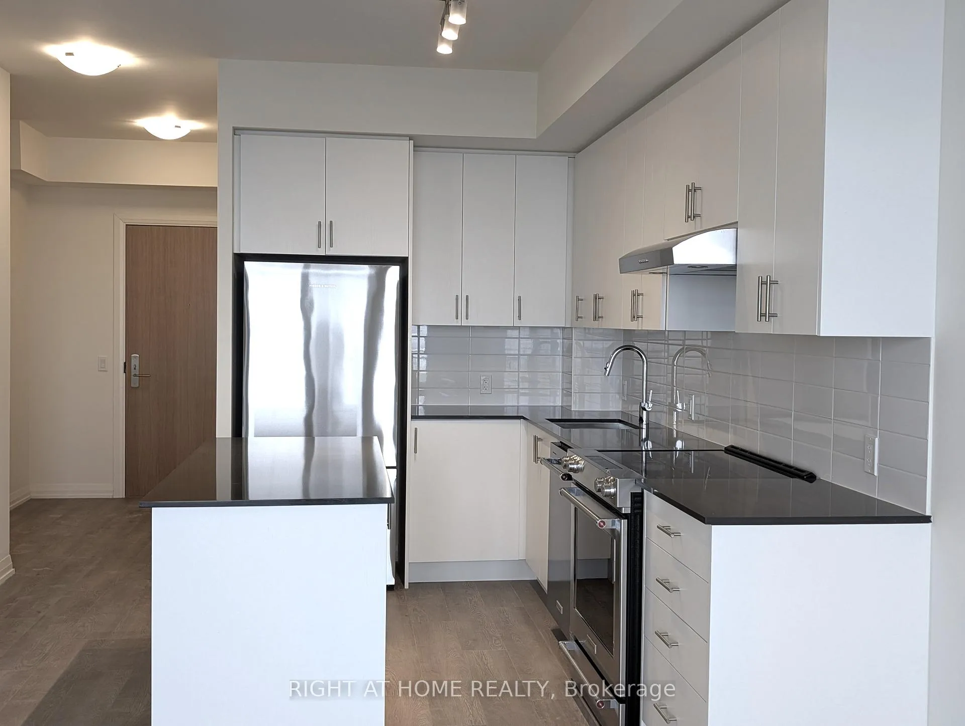 Photo 11 of Unit 408, 8960 Jane Street, Vaughan, Vellore Village — HOMEH