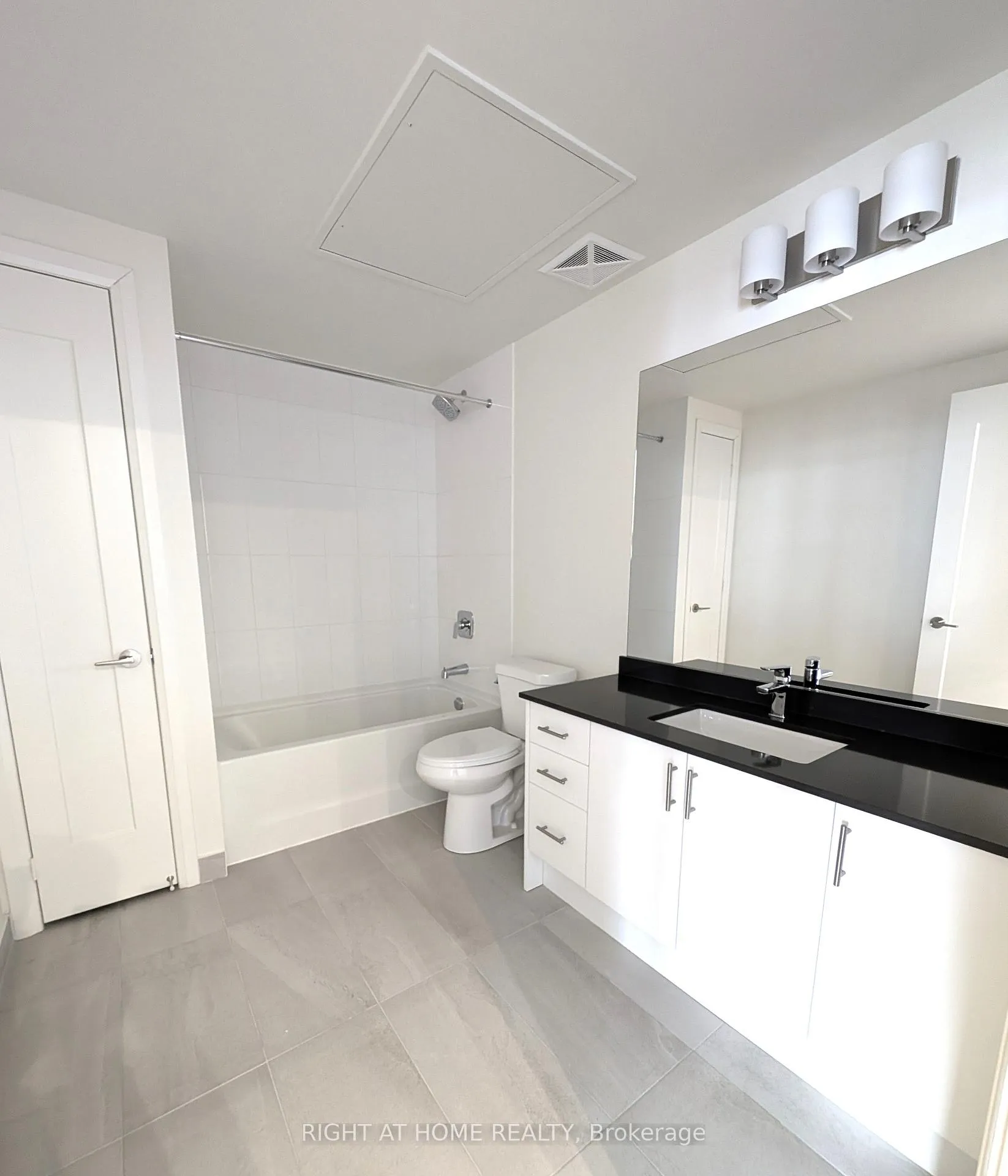Photo 13 of Unit 408, 8960 Jane Street, Vaughan, Vellore Village — HOMEH