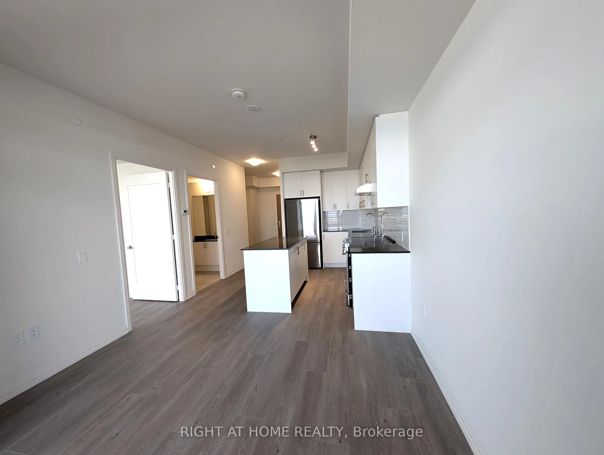 Photo 16 of Unit 408, 8960 Jane Street, Vaughan, Vellore Village — HOMEH