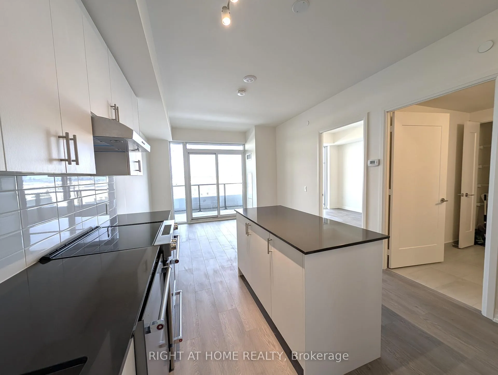 Photo 18 of Unit 408, 8960 Jane Street, Vaughan, Vellore Village — HOMEH