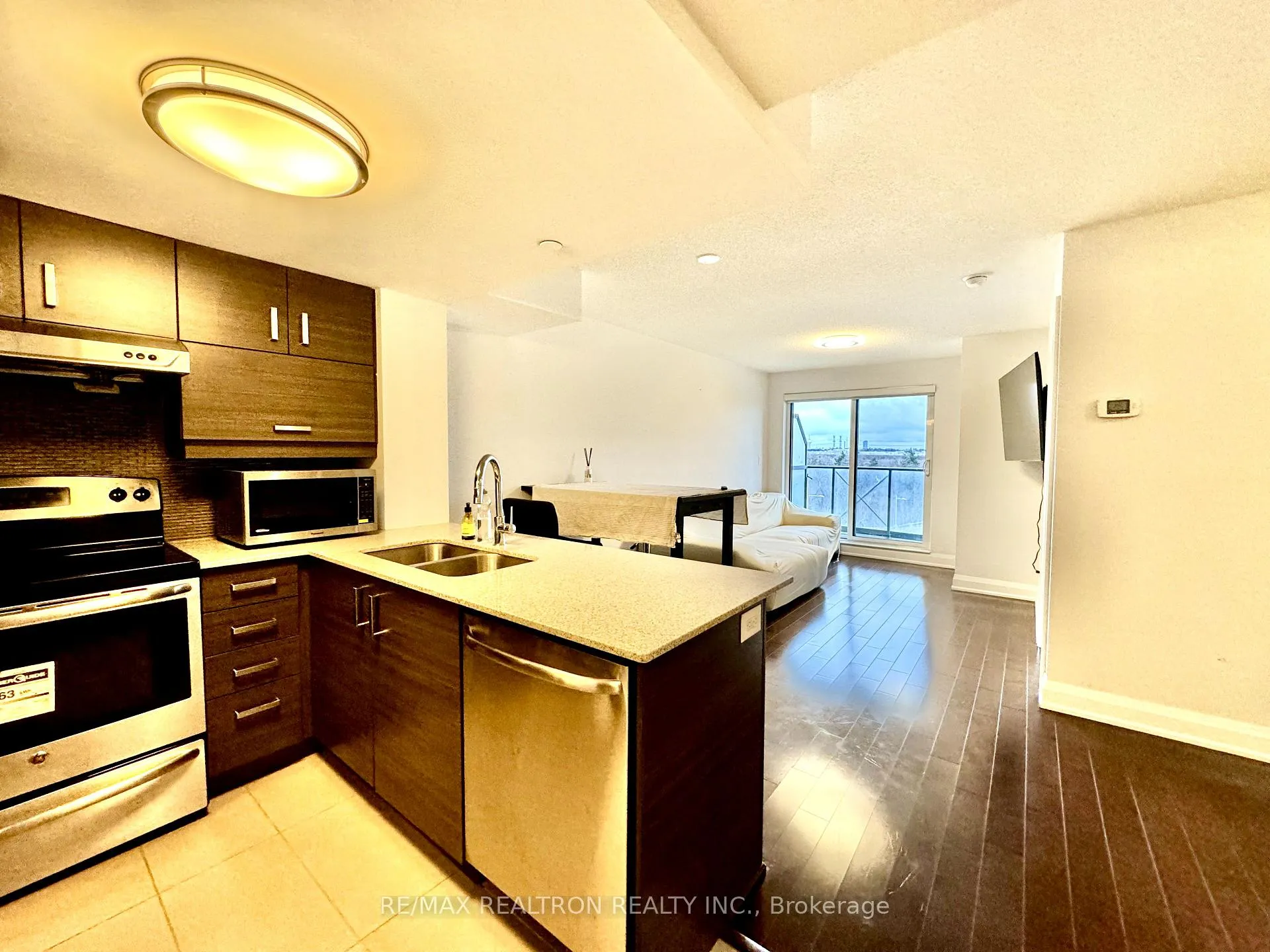 Photo 5 of Unit 722, 8200 Birchmount Road, Markham, Unionville — HOMEH