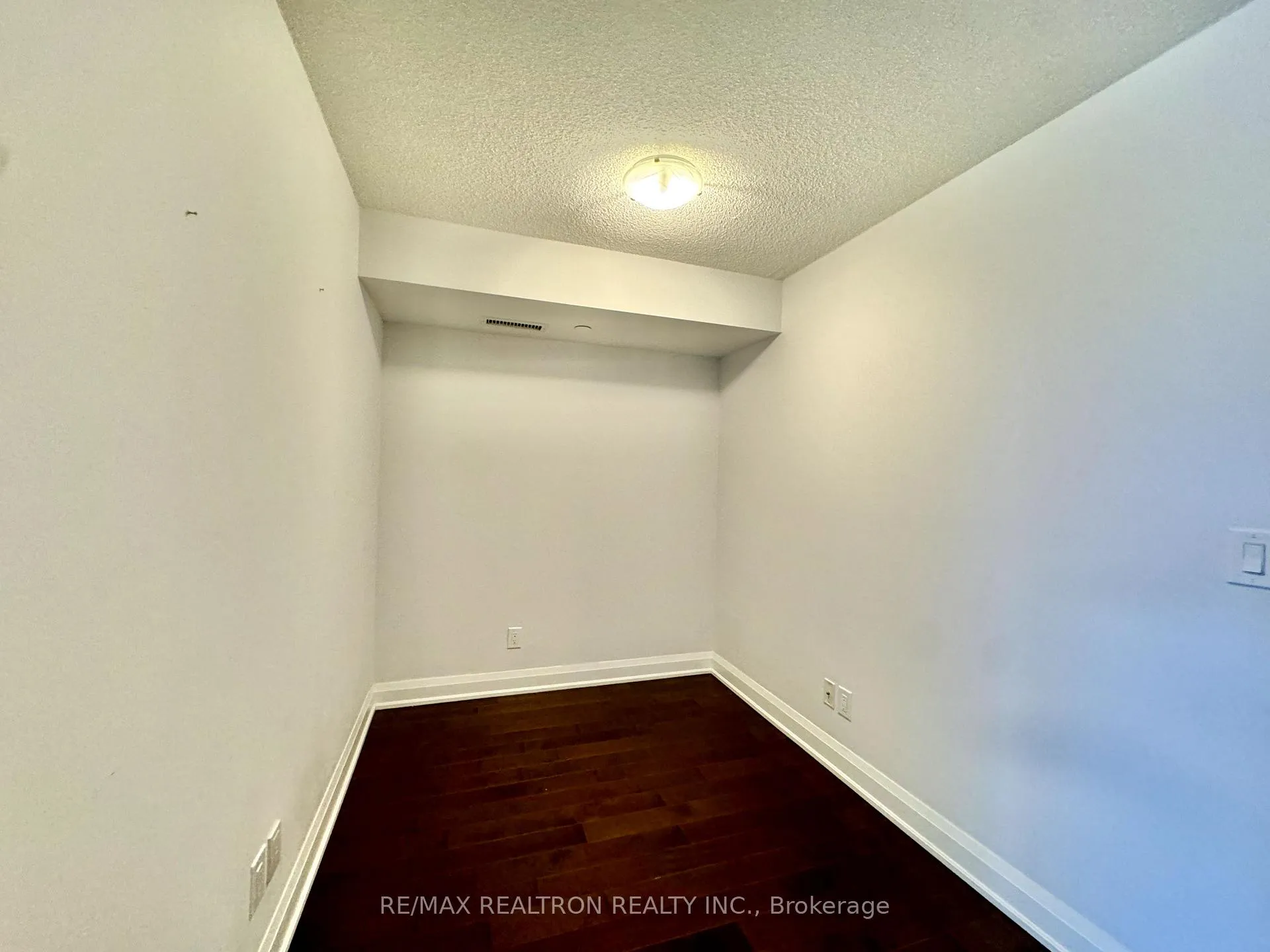 Photo 10 of Unit 722, 8200 Birchmount Road, Markham, Unionville — HOMEH