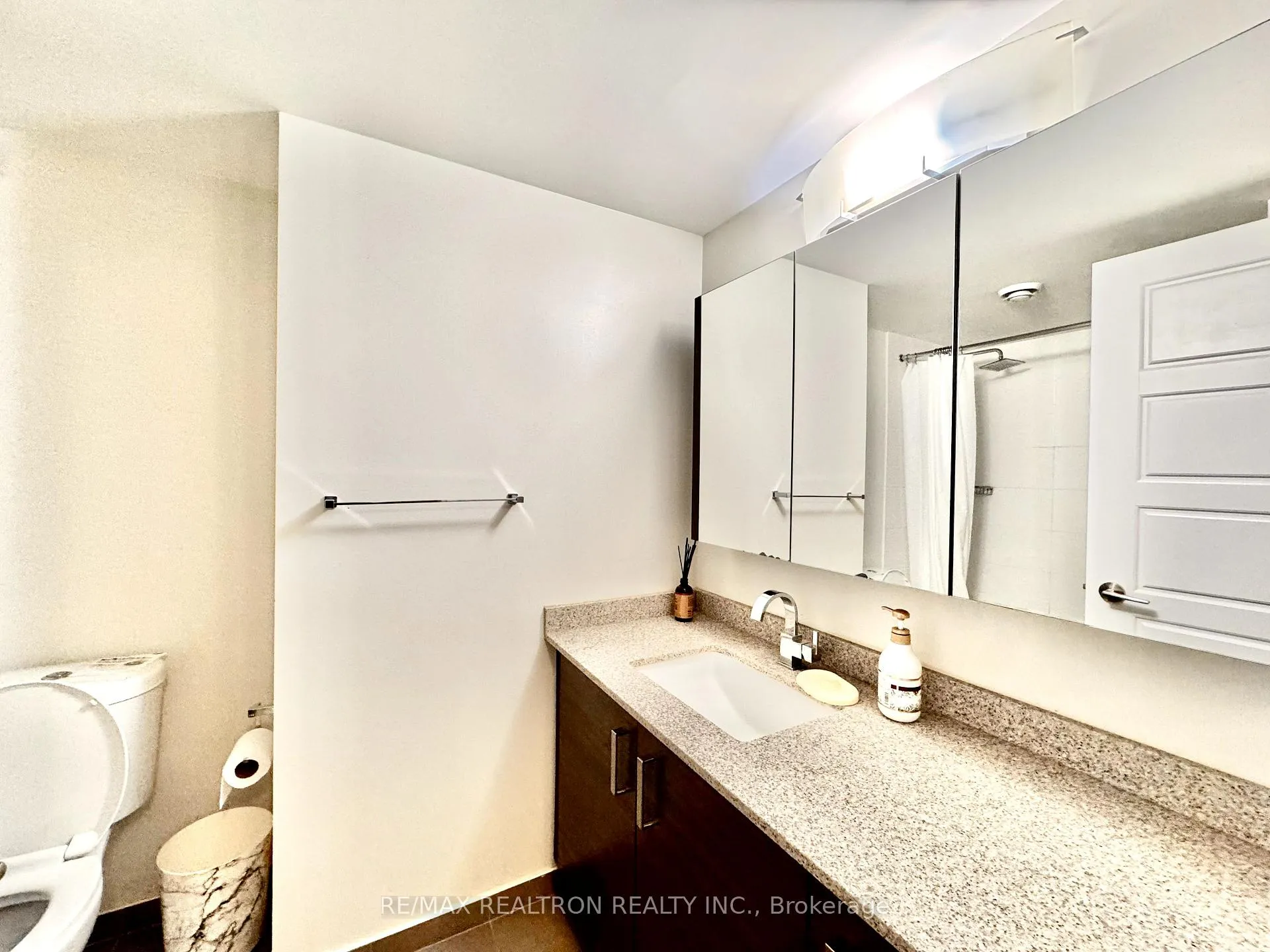 Photo 11 of Unit 722, 8200 Birchmount Road, Markham, Unionville — HOMEH