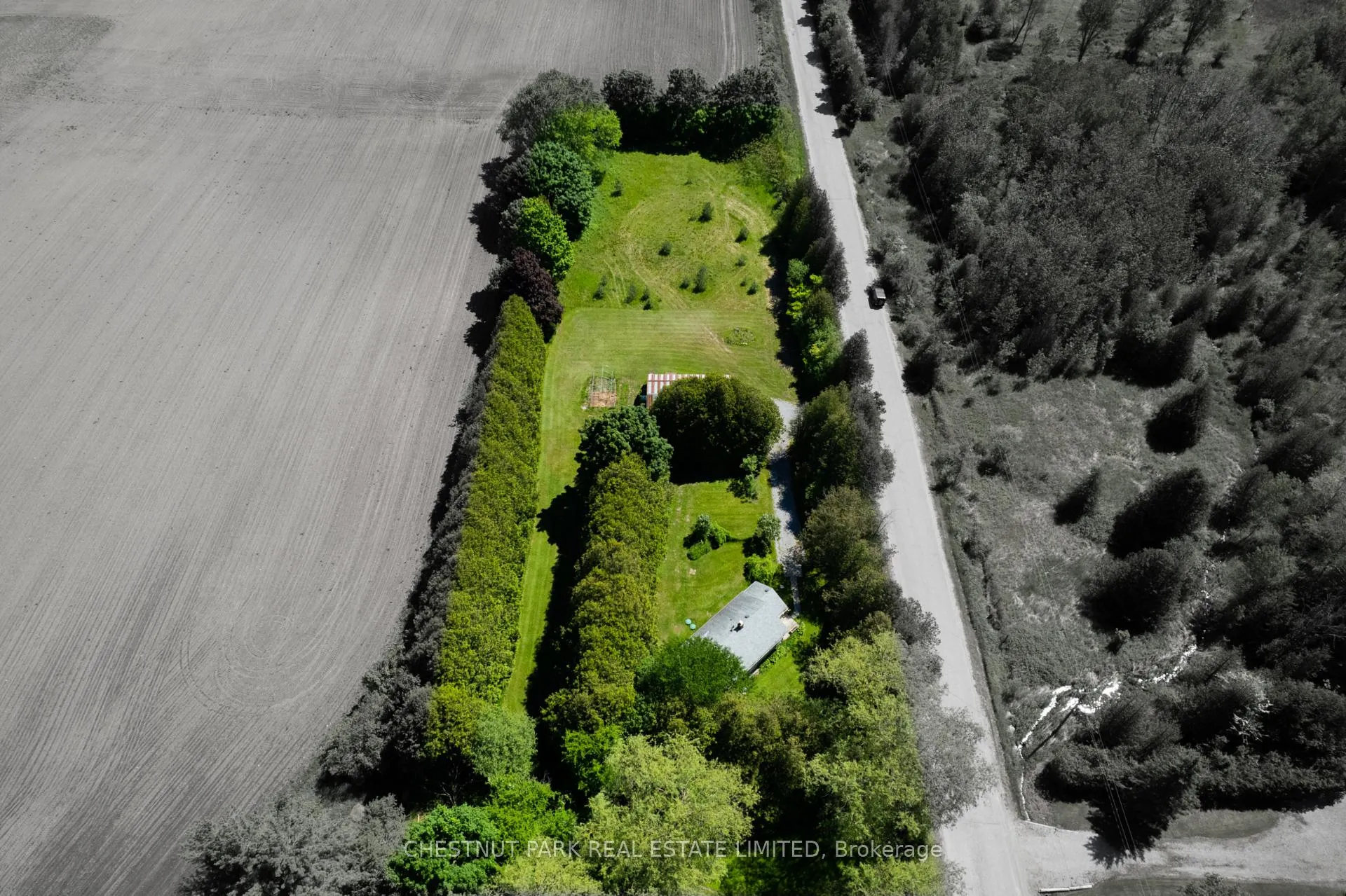 Photo 2 of 710 Foster Drive, Uxbridge, Rural Uxbridge — HOMEH