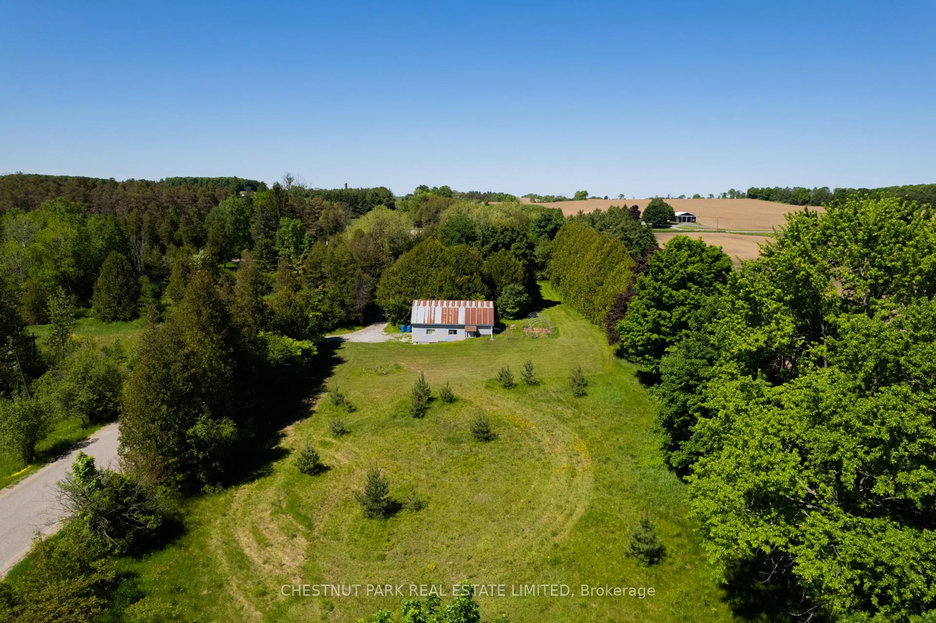 Photo 3 of 710 Foster Drive, Uxbridge, Rural Uxbridge — HOMEH