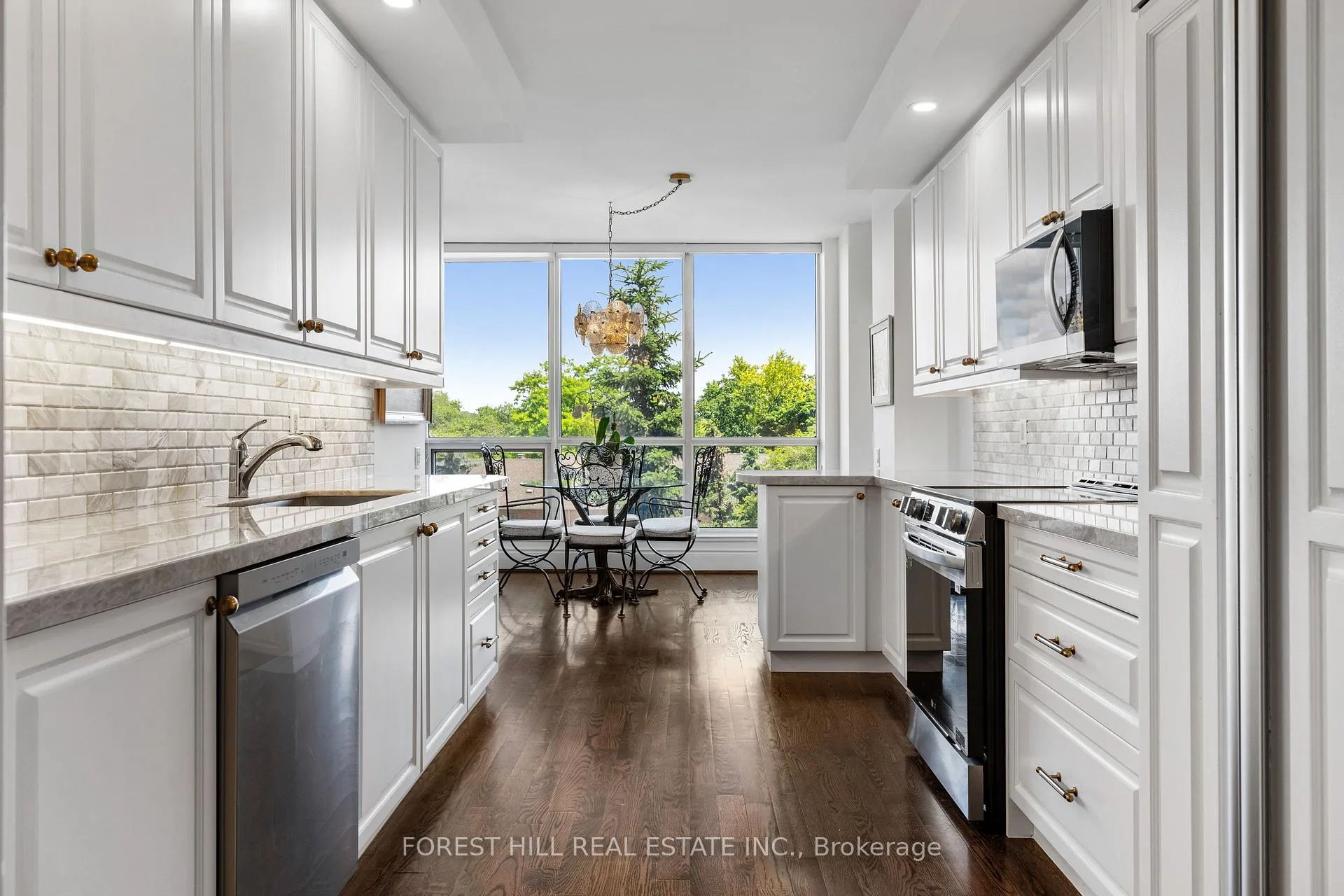 Photo 8 of Unit 822, 3600 Yonge Street, Toronto, Bedford Park-Nortown — HOMEH