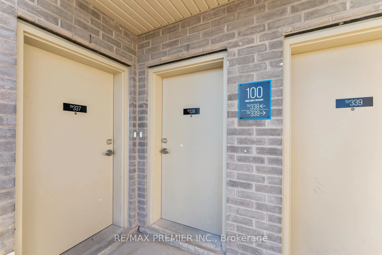 Photo 4 of Unit 338, 100 Honeycrisp Crescent, Vaughan, Vaughan Corporate Centre — HOMEH