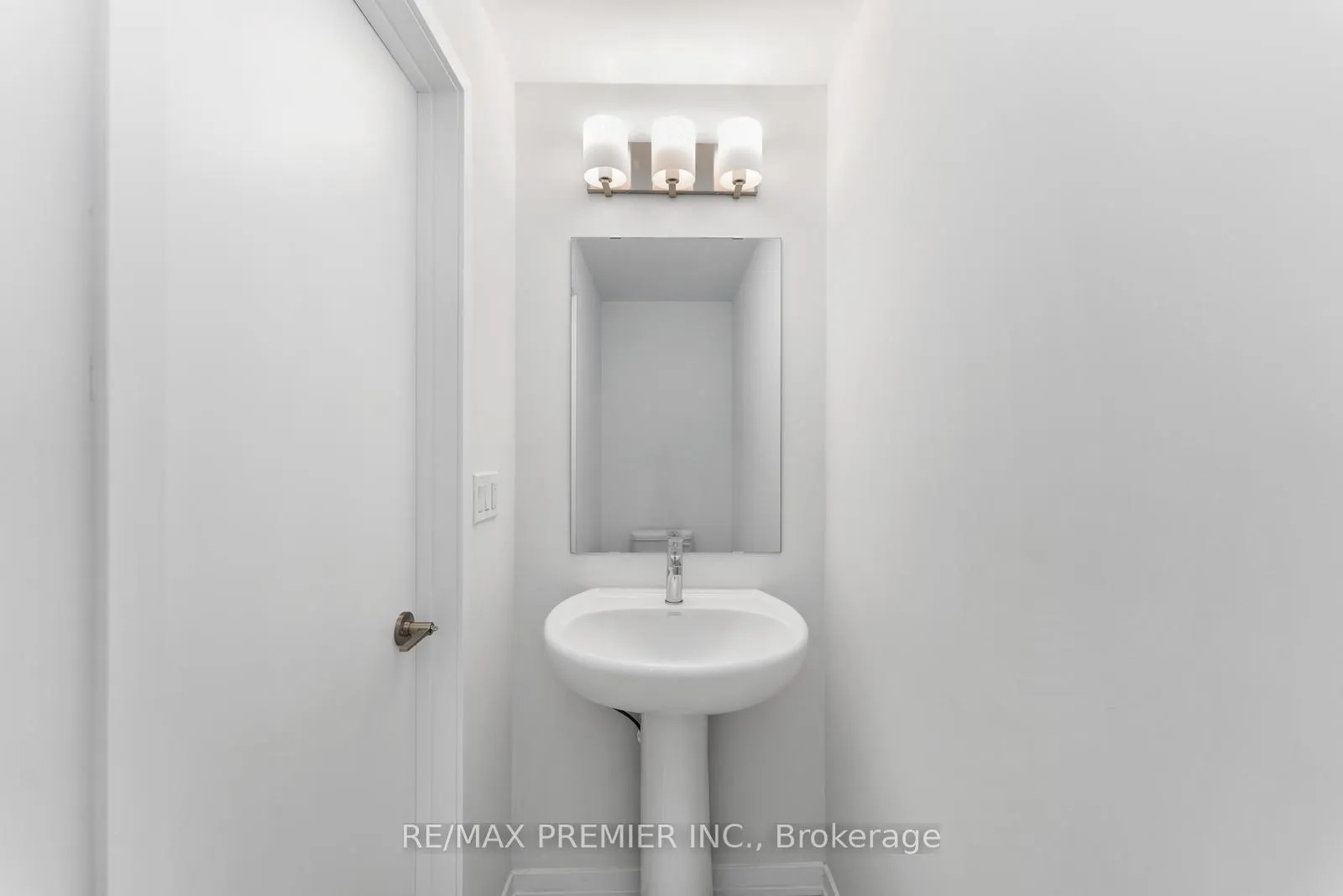 Photo 24 of Unit 338, 100 Honeycrisp Crescent, Vaughan, Vaughan Corporate Centre — HOMEH