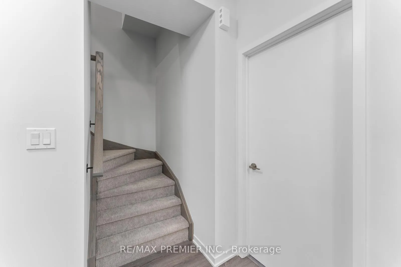 Photo 25 of Unit 338, 100 Honeycrisp Crescent, Vaughan, Vaughan Corporate Centre — HOMEH