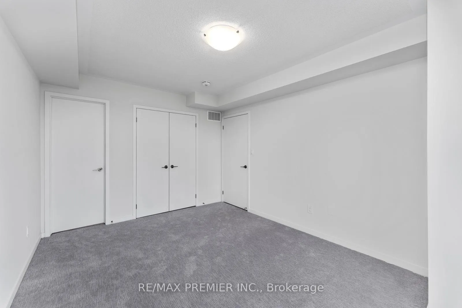 Photo 27 of Unit 338, 100 Honeycrisp Crescent, Vaughan, Vaughan Corporate Centre — HOMEH