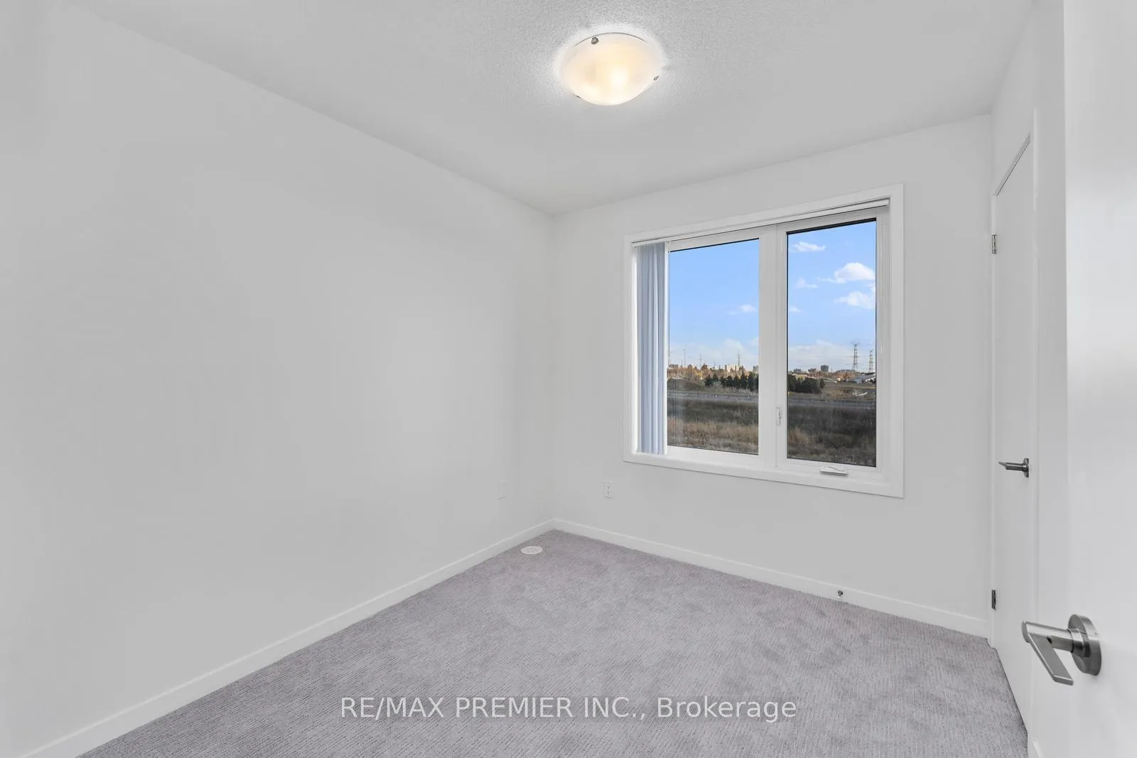 Photo 30 of Unit 338, 100 Honeycrisp Crescent, Vaughan, Vaughan Corporate Centre — HOMEH