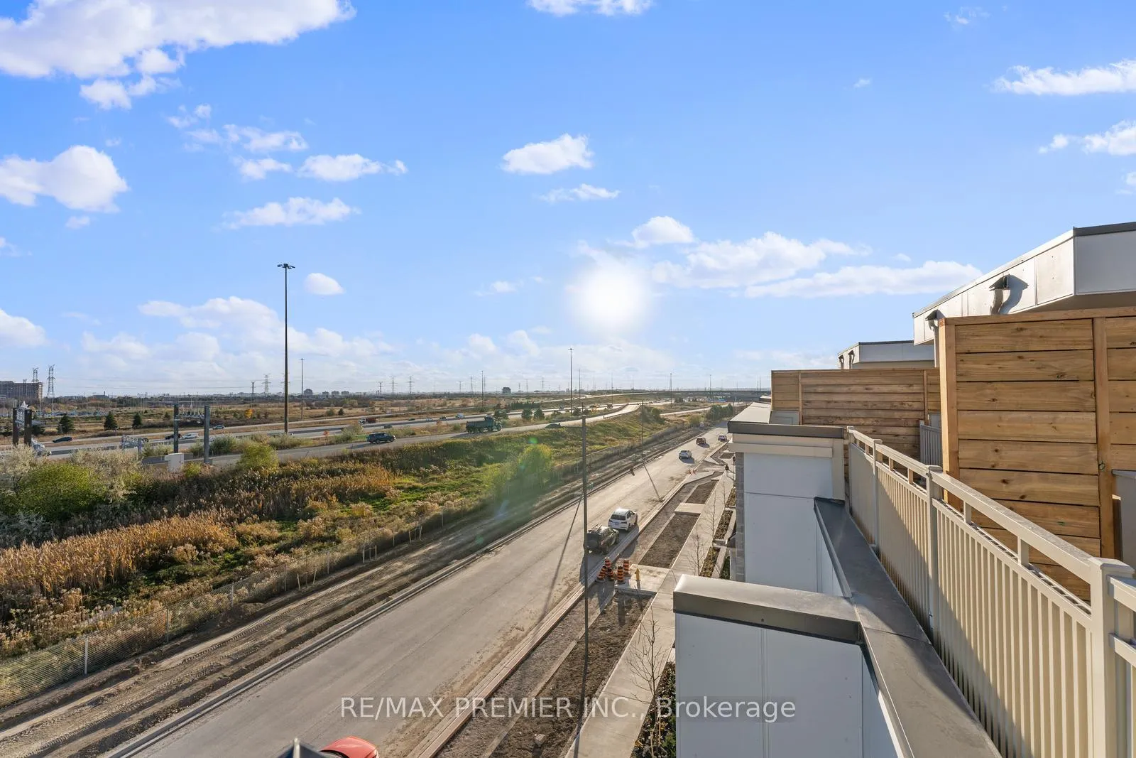 Photo 39 of Unit 338, 100 Honeycrisp Crescent, Vaughan, Vaughan Corporate Centre — HOMEH