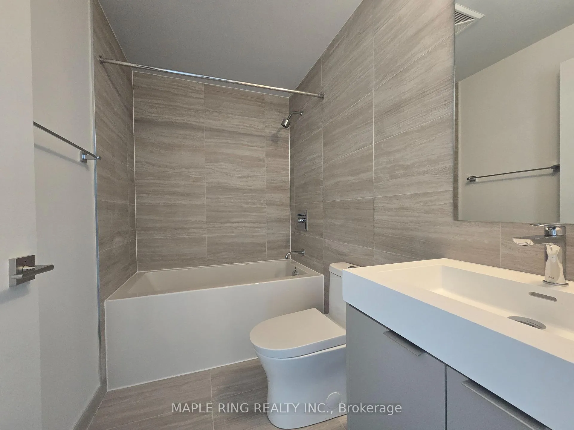 Photo 8 of Unit 4101, 2920 Highway 7 Road, Vaughan, Concord — HOMEH