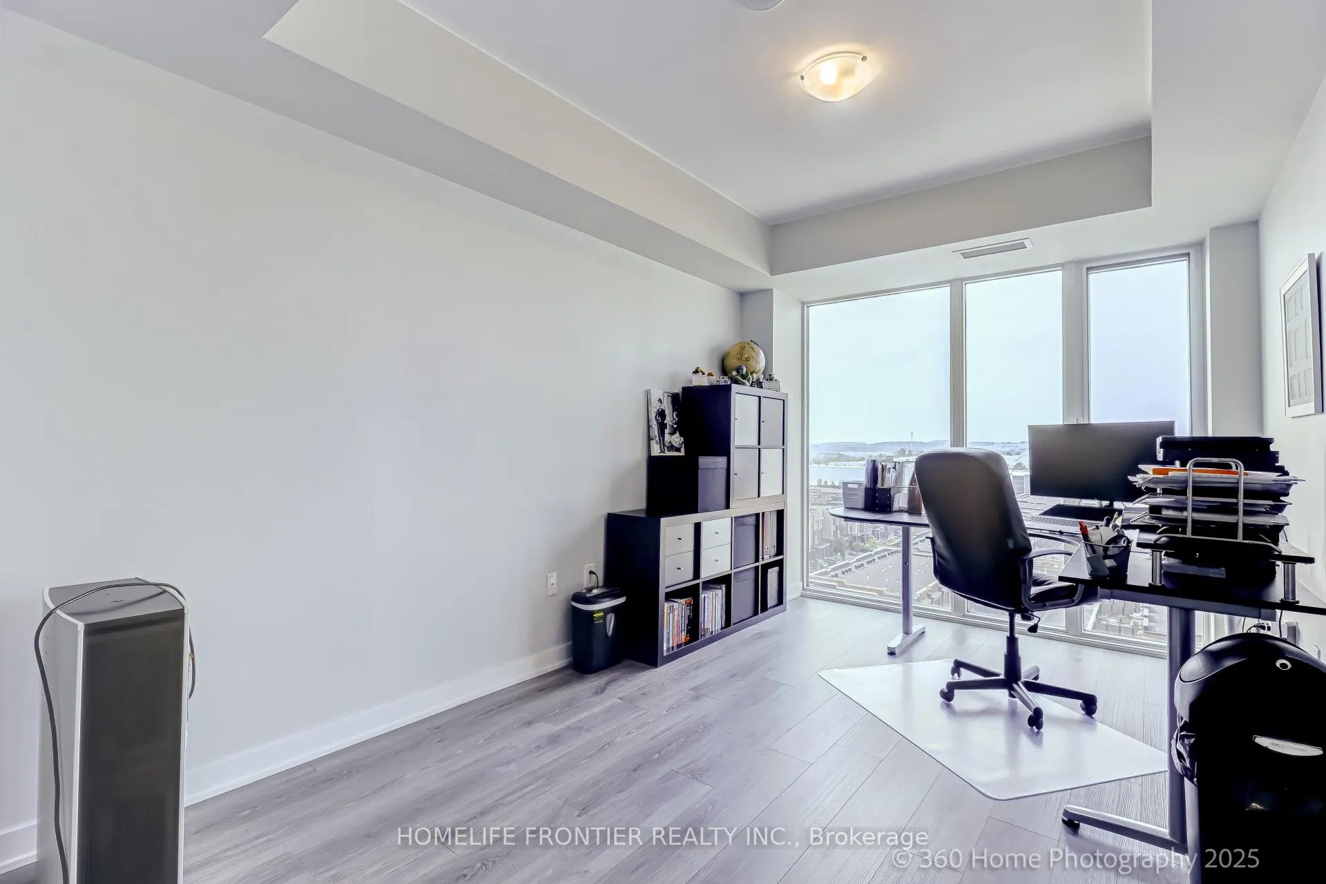 Photo 5 of Unit 904, 100 Eagle Rock Way W, Vaughan, Maple — HOMEH