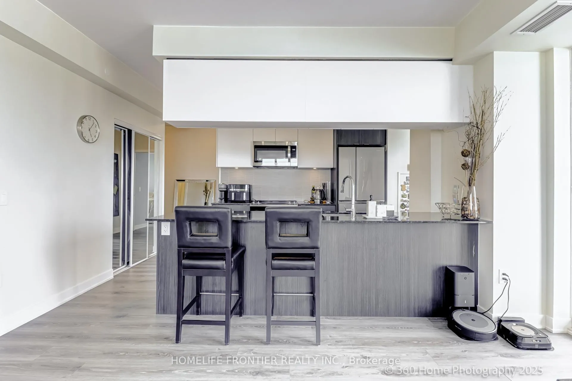 Photo 13 of Unit 904, 100 Eagle Rock Way W, Vaughan, Maple — HOMEH