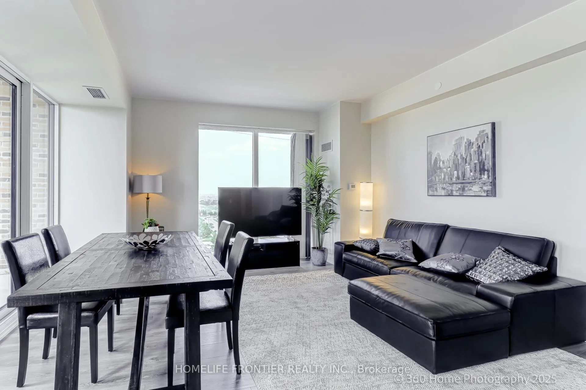 Photo 15 of Unit 904, 100 Eagle Rock Way W, Vaughan, Maple — HOMEH