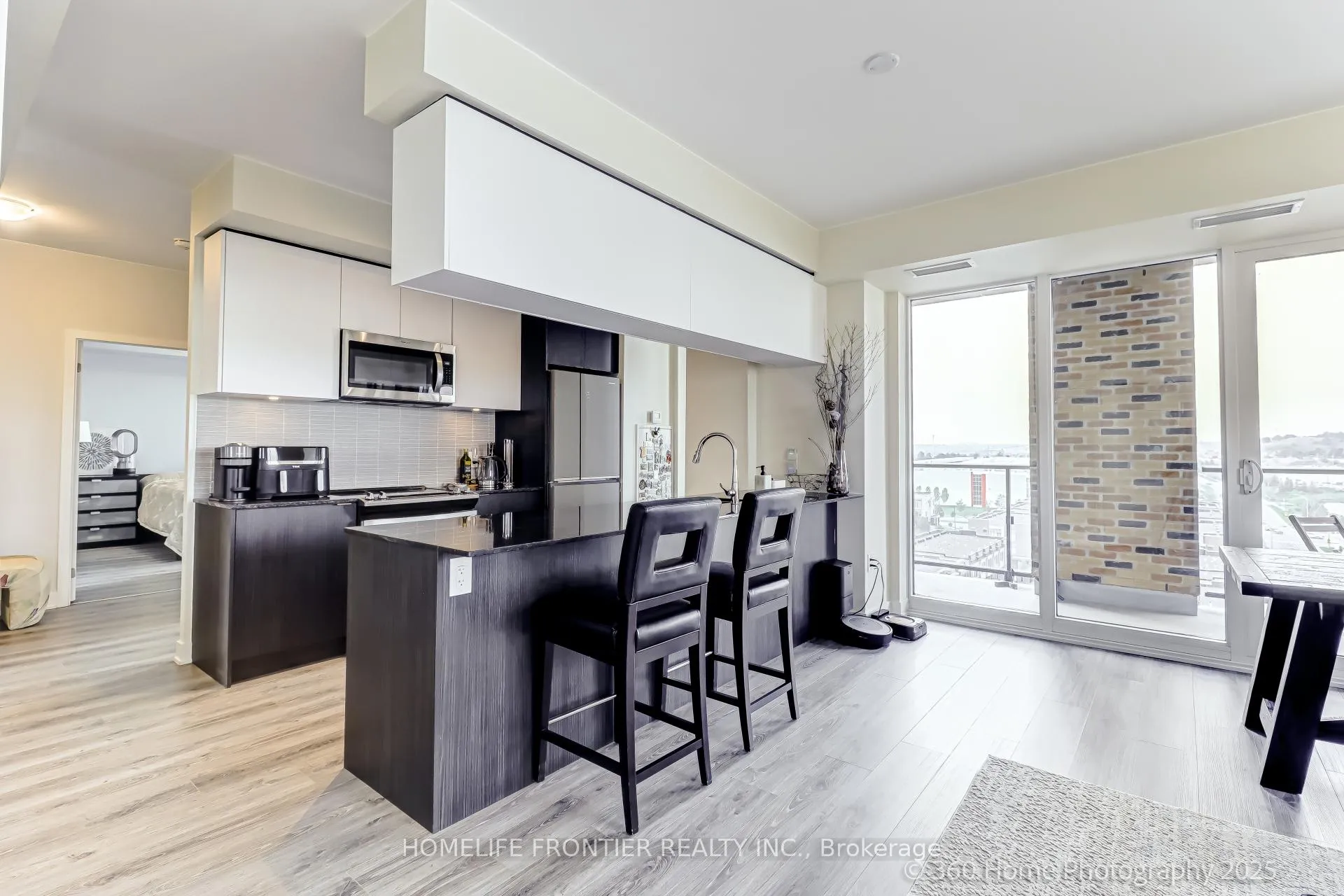 Photo 17 of Unit 904, 100 Eagle Rock Way W, Vaughan, Maple — HOMEH