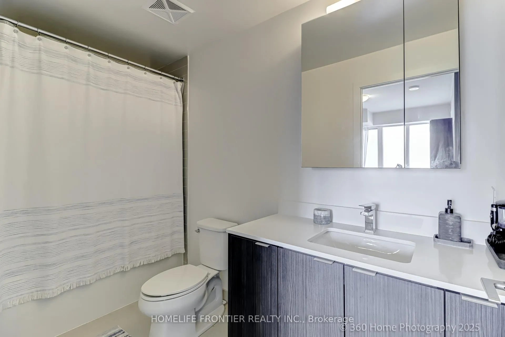 Photo 19 of Unit 904, 100 Eagle Rock Way W, Vaughan, Maple — HOMEH