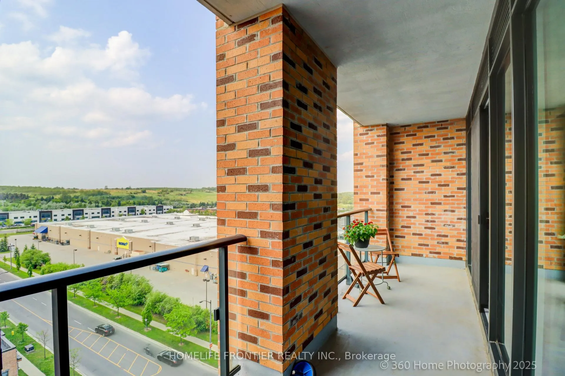 Photo 21 of Unit 904, 100 Eagle Rock Way W, Vaughan, Maple — HOMEH