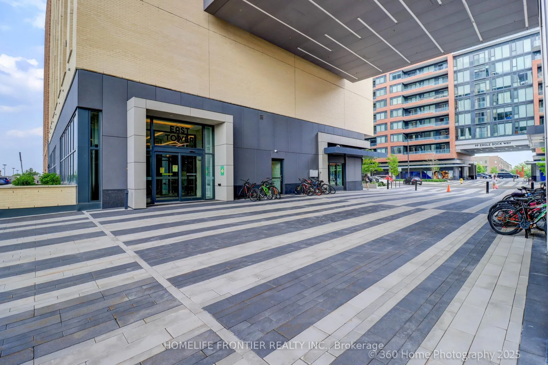 Photo 25 of Unit 904, 100 Eagle Rock Way W, Vaughan, Maple — HOMEH
