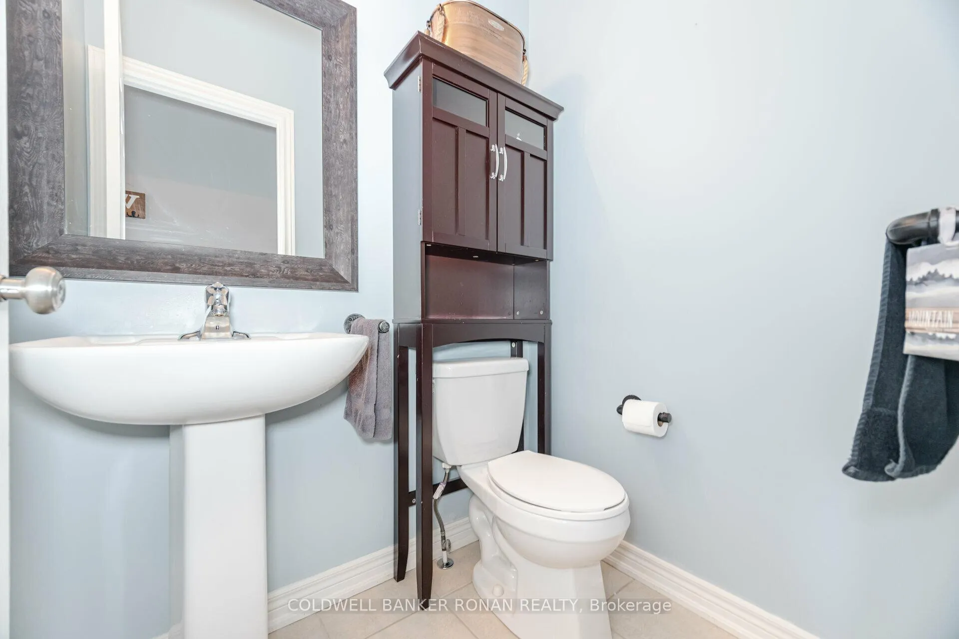 Photo 18 of 49 Sharpe Crescent, New Tecumseth, Tottenham — HOMEH