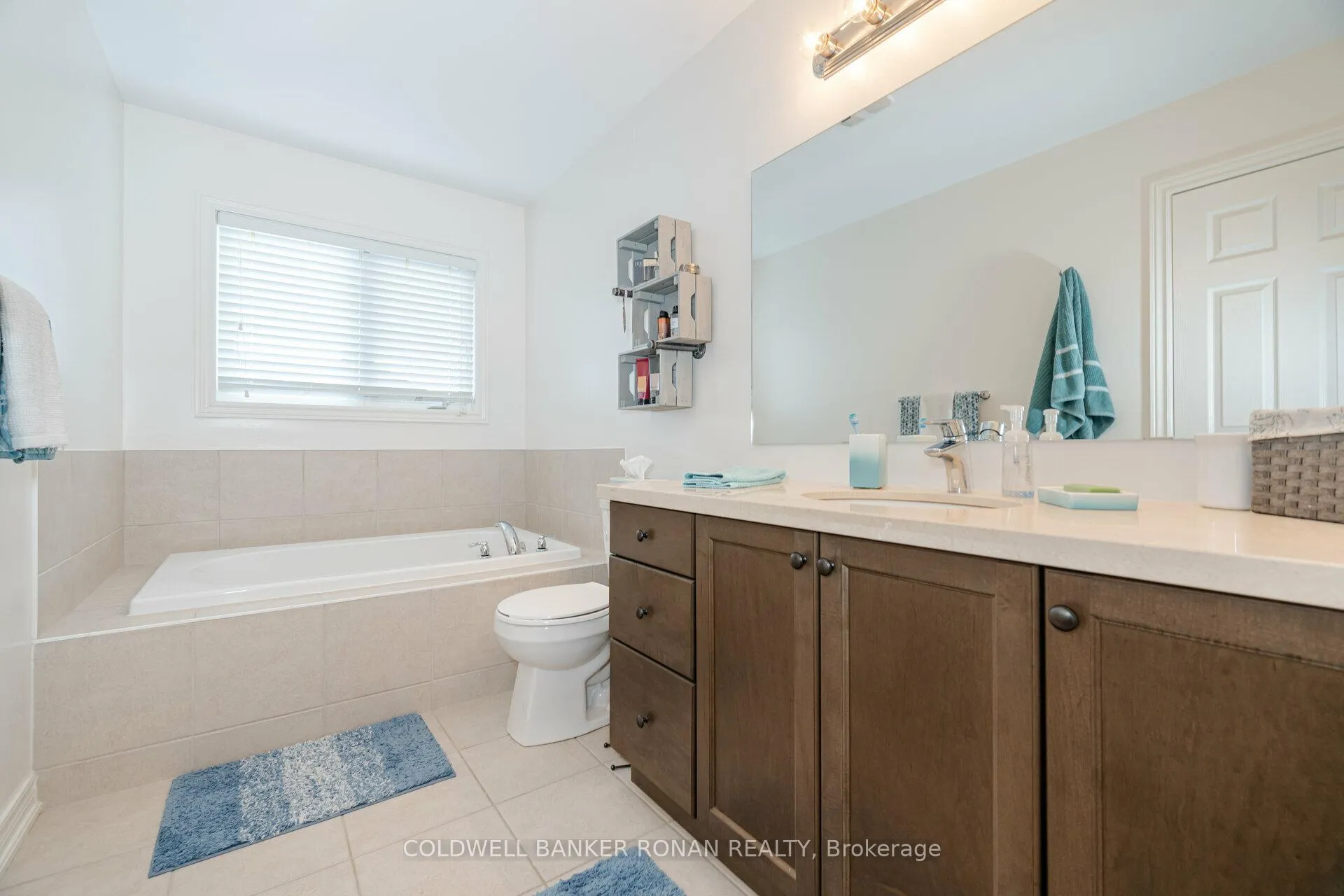 Photo 25 of 49 Sharpe Crescent, New Tecumseth, Tottenham — HOMEH
